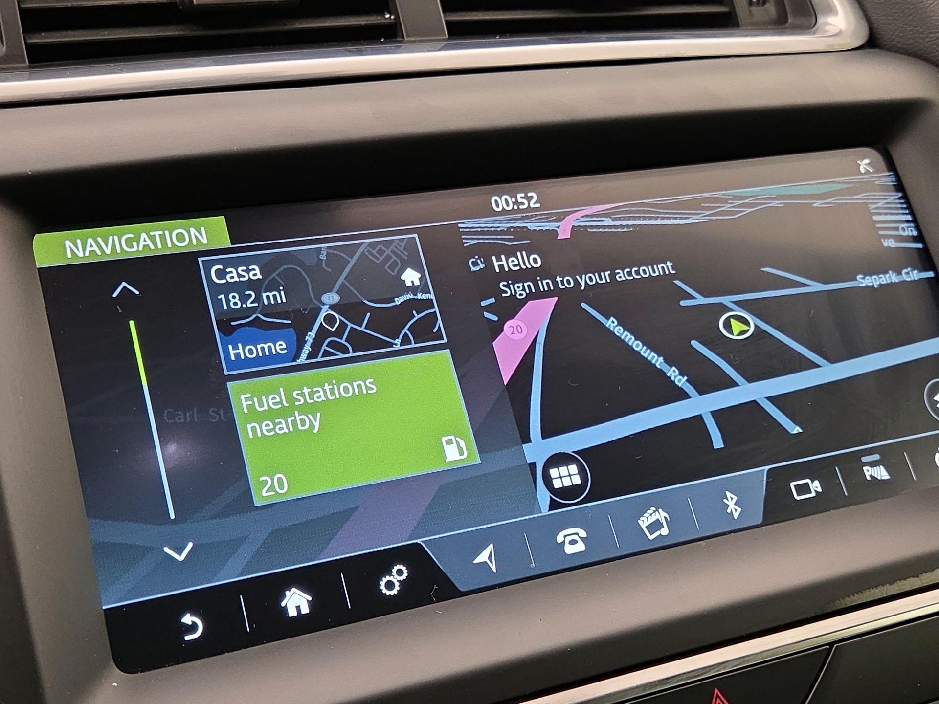 Thumbnail: 2019 Jaguar E-Pace - 14