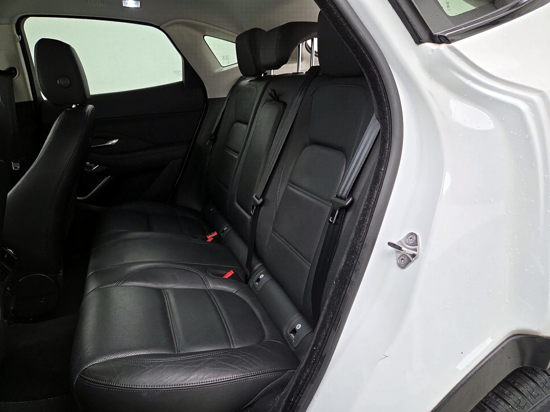 Thumbnail: 2019 Jaguar E-Pace - 20