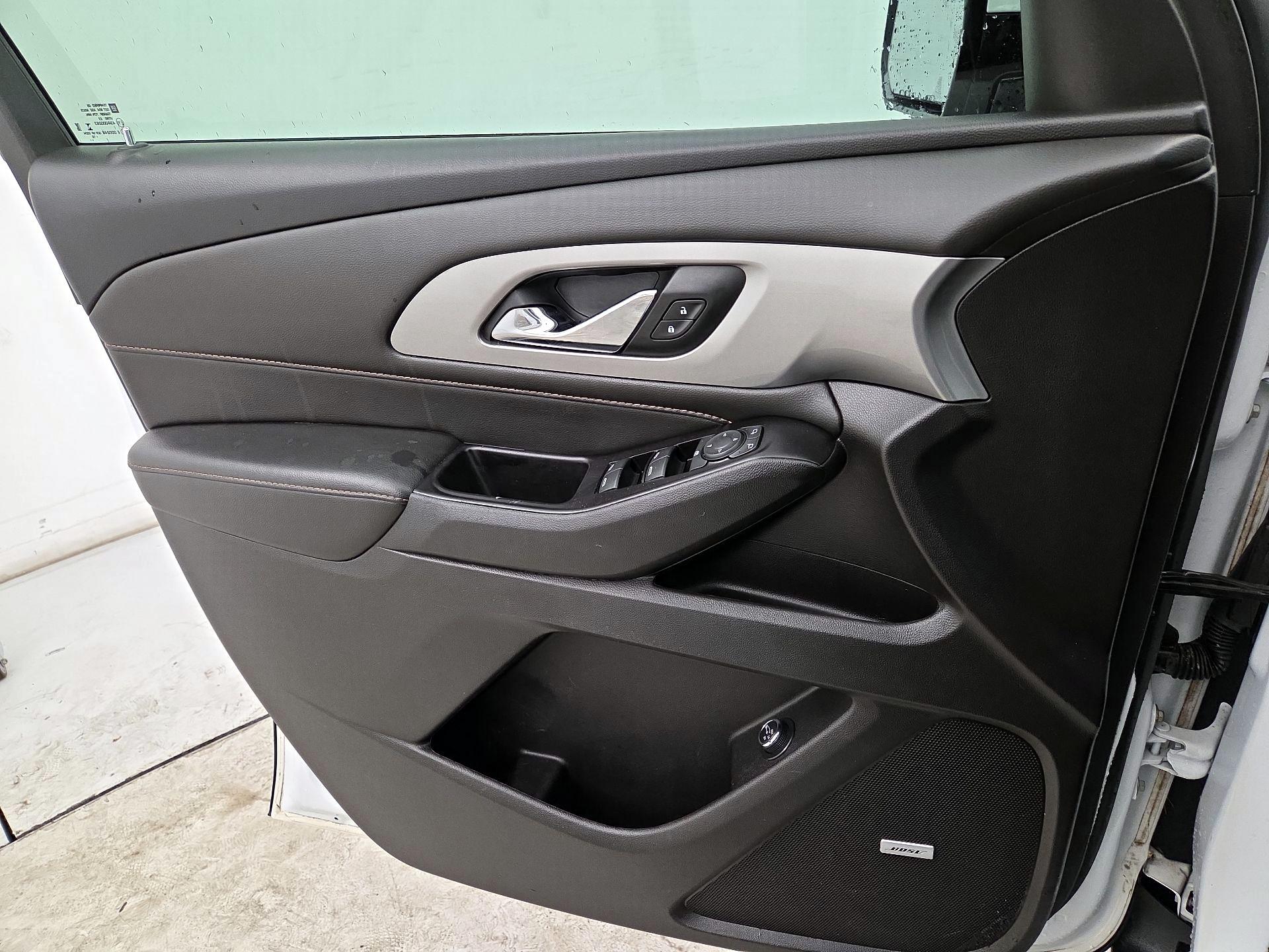 Thumbnail: 2020 Chevrolet Traverse - 12