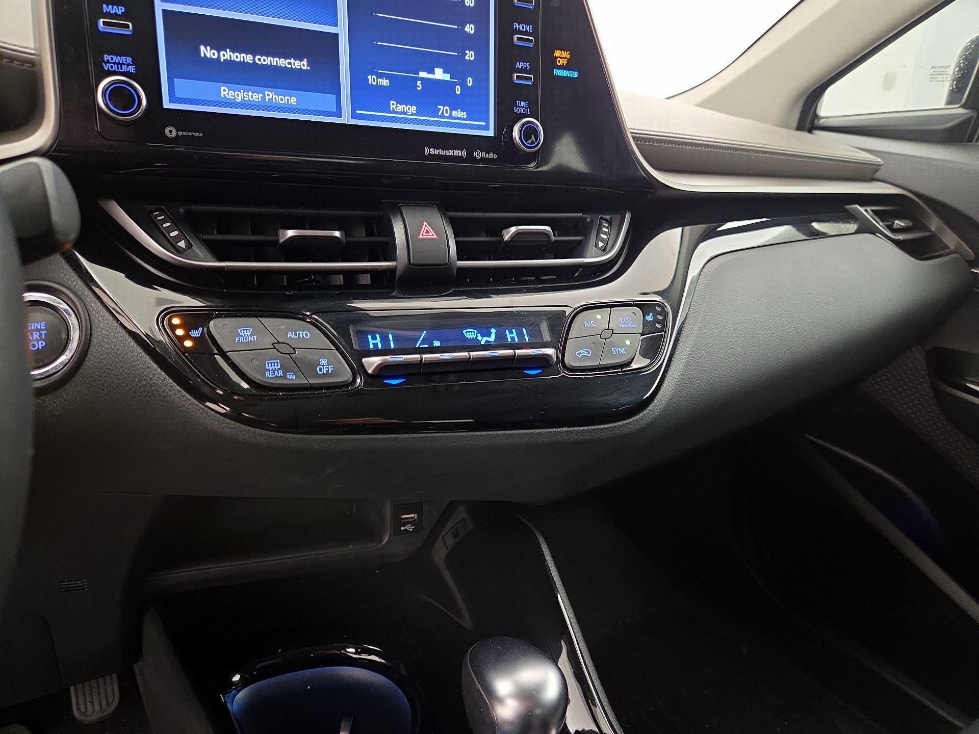 Thumbnail: 2022 Toyota C-HR - 15