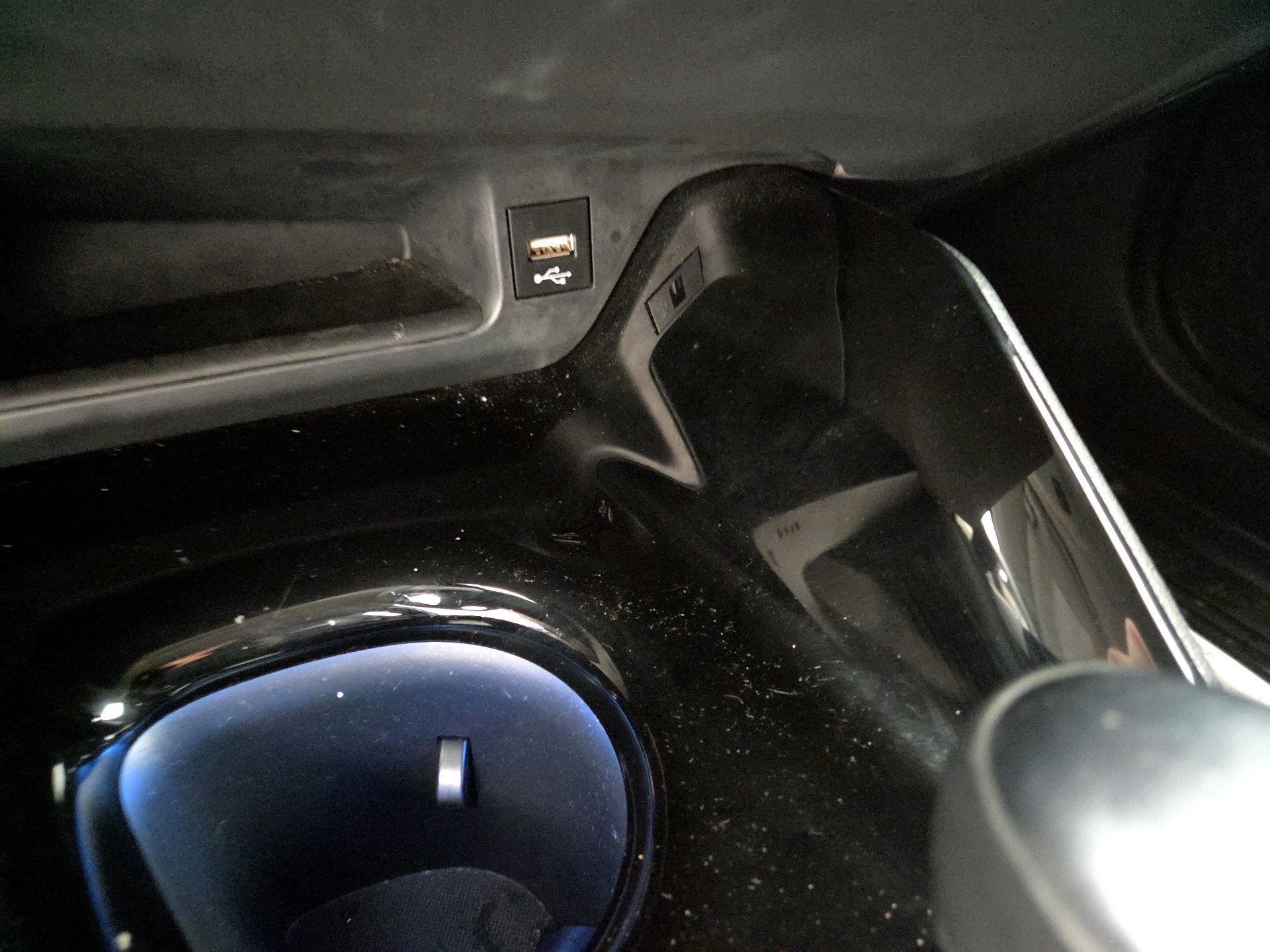 Thumbnail: 2022 Toyota C-HR - 17