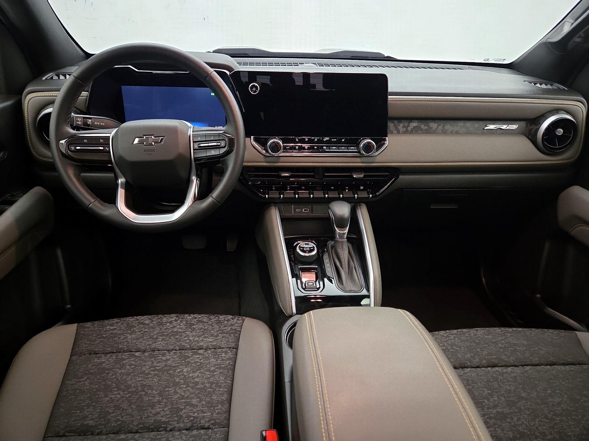 Thumbnail: 2024 Chevrolet Colorado - 9