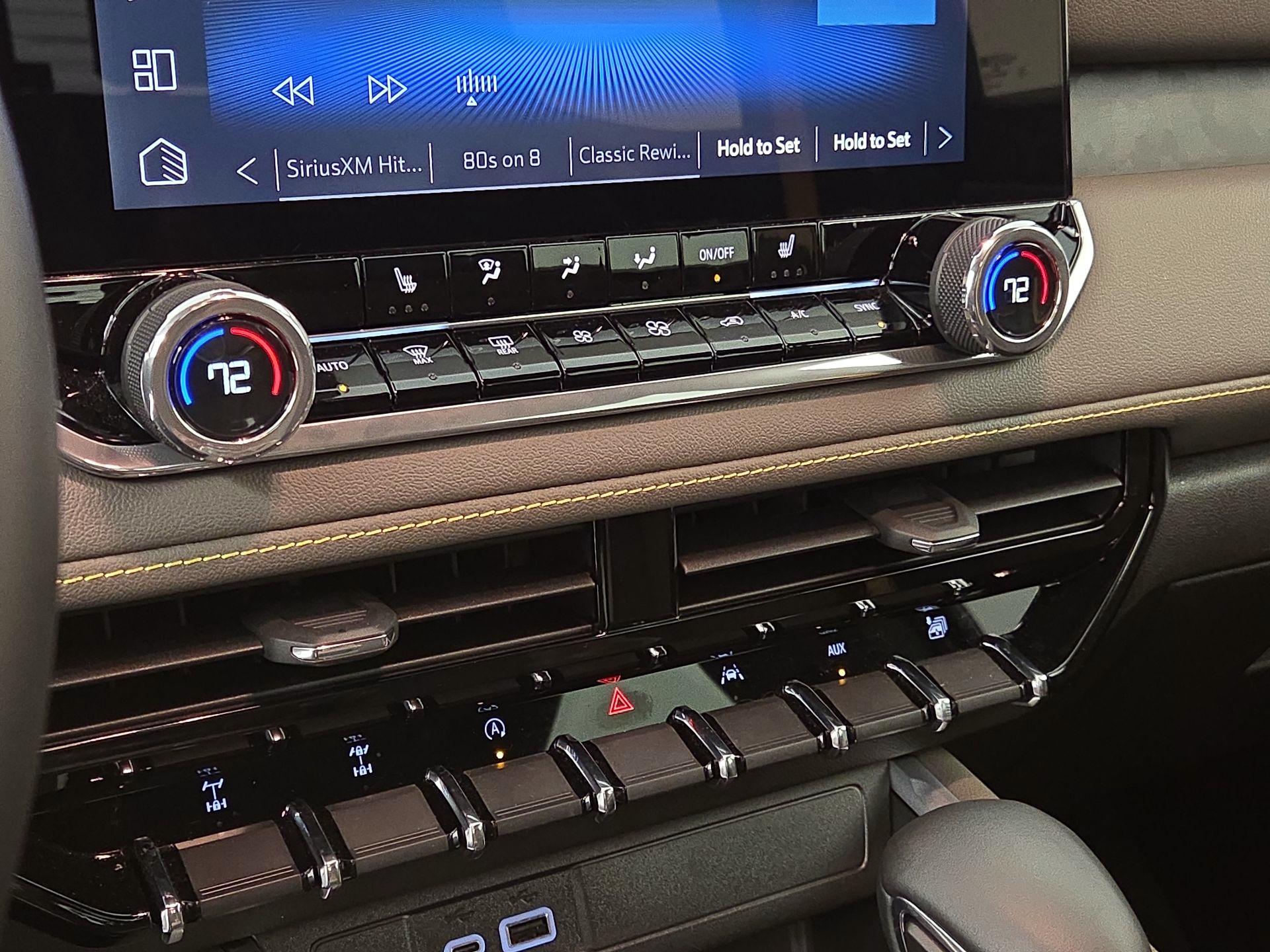 Thumbnail: 2024 Chevrolet Colorado - 15