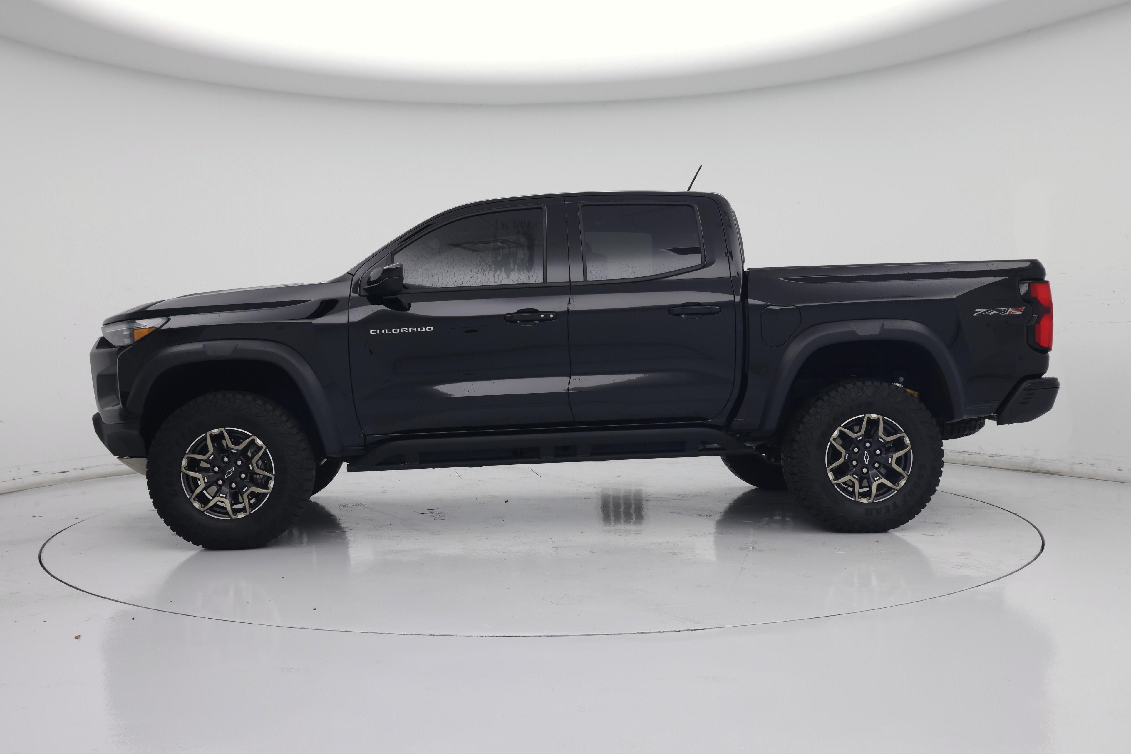 Thumbnail: 2024 Chevrolet Colorado - 3
