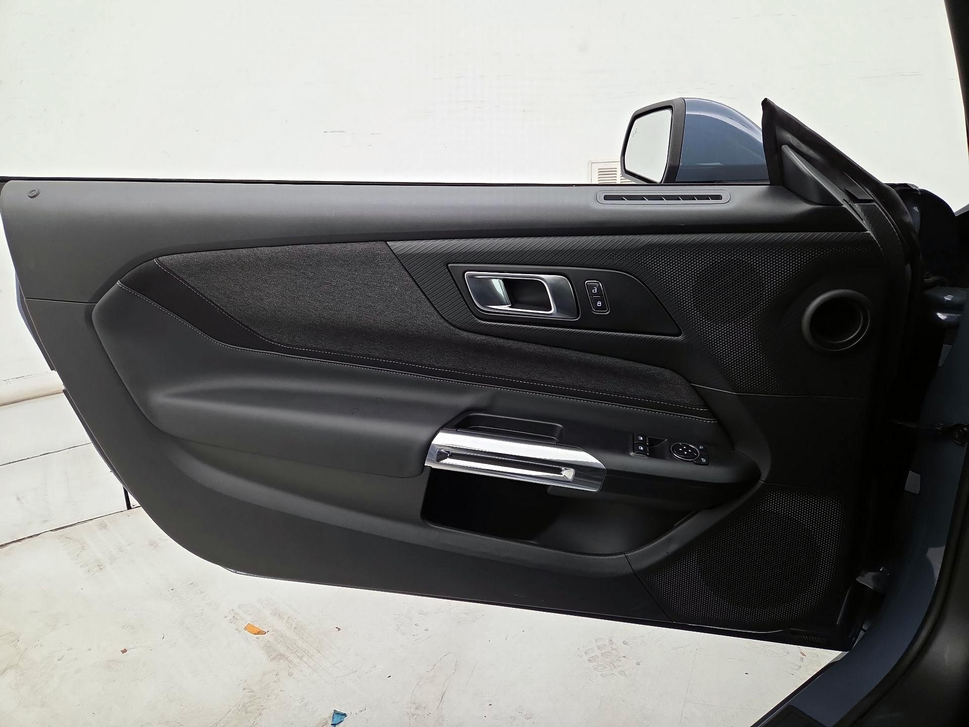 Thumbnail: 2025 Ford Mustang - 12