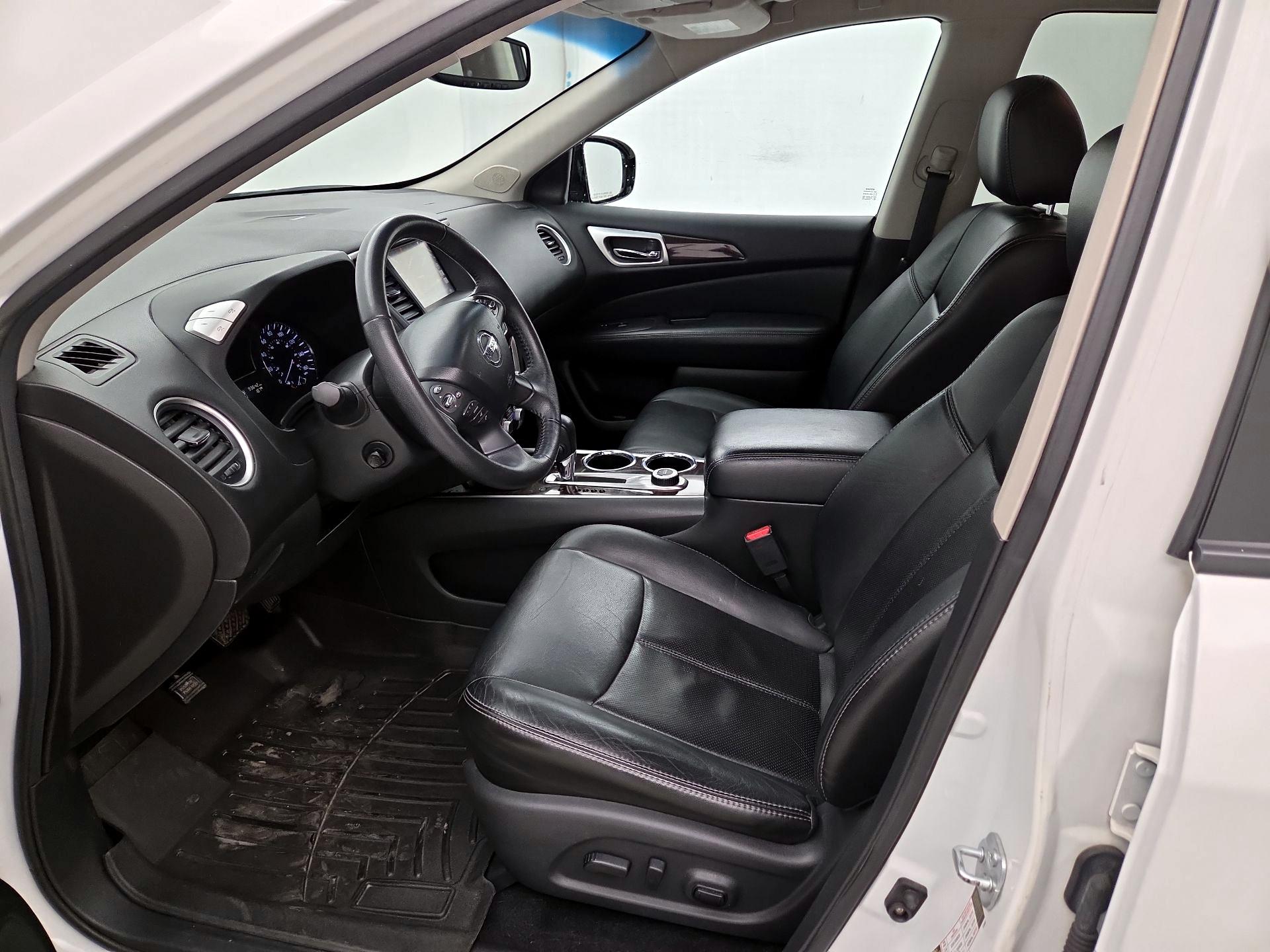 Thumbnail: 2014 Nissan Pathfinder - 11