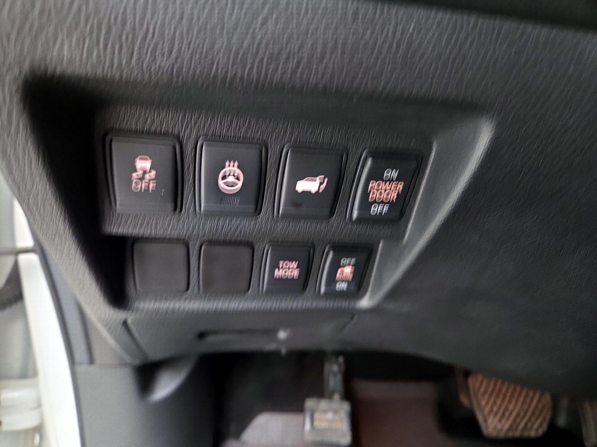 Thumbnail: 2014 Nissan Pathfinder - 13