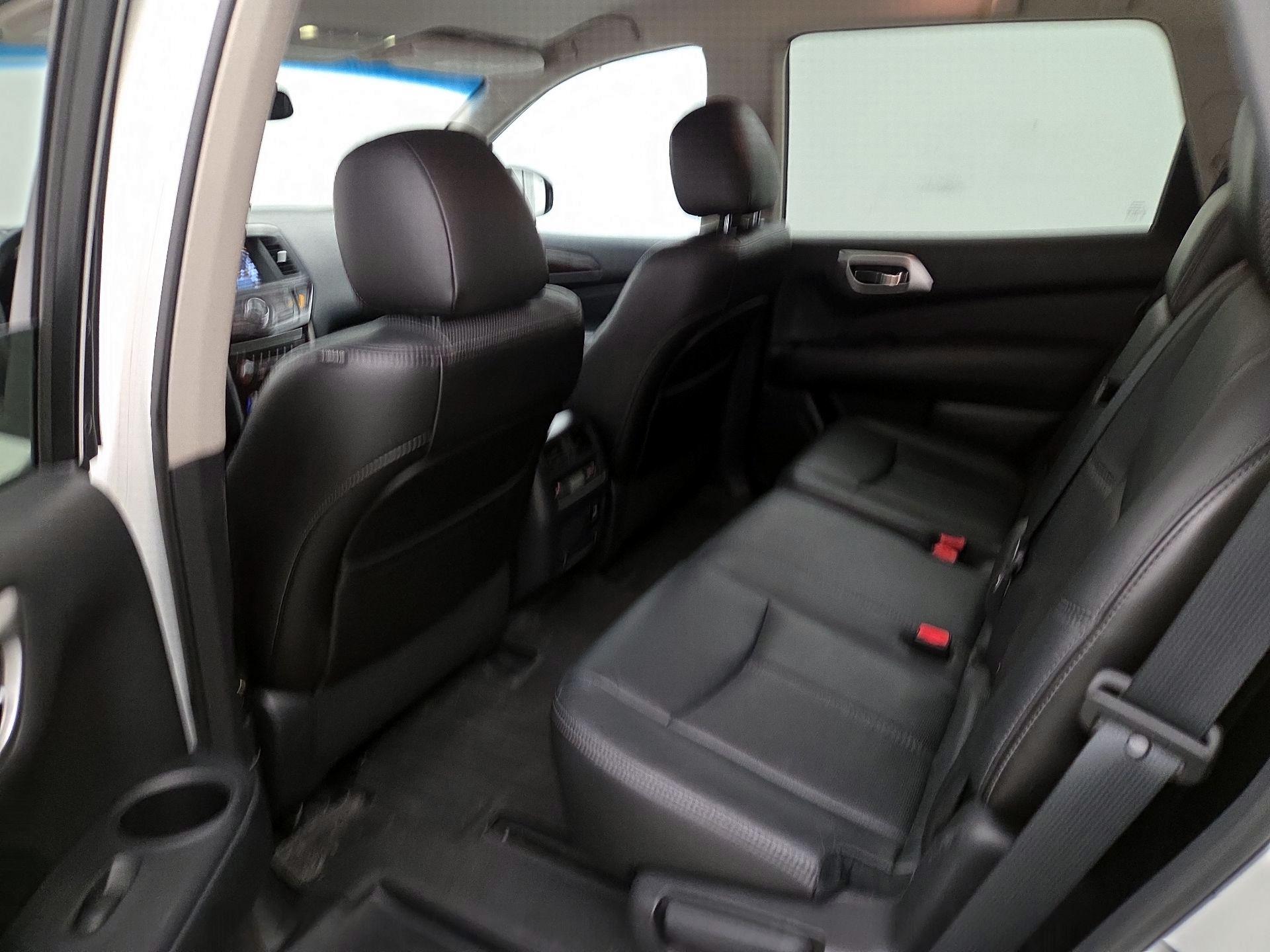 Thumbnail: 2014 Nissan Pathfinder - 20