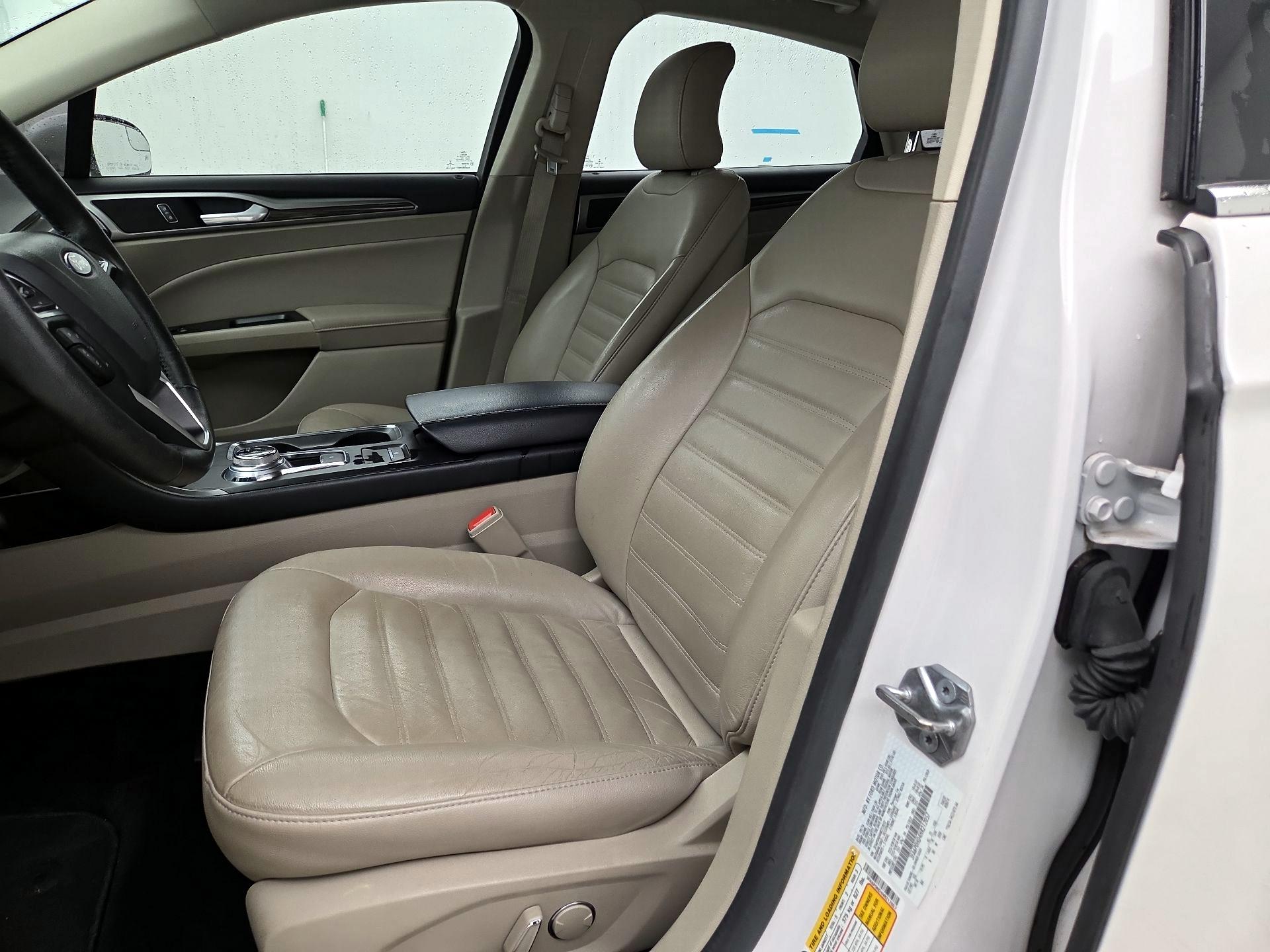 Thumbnail: 2017 Ford Fusion - 11