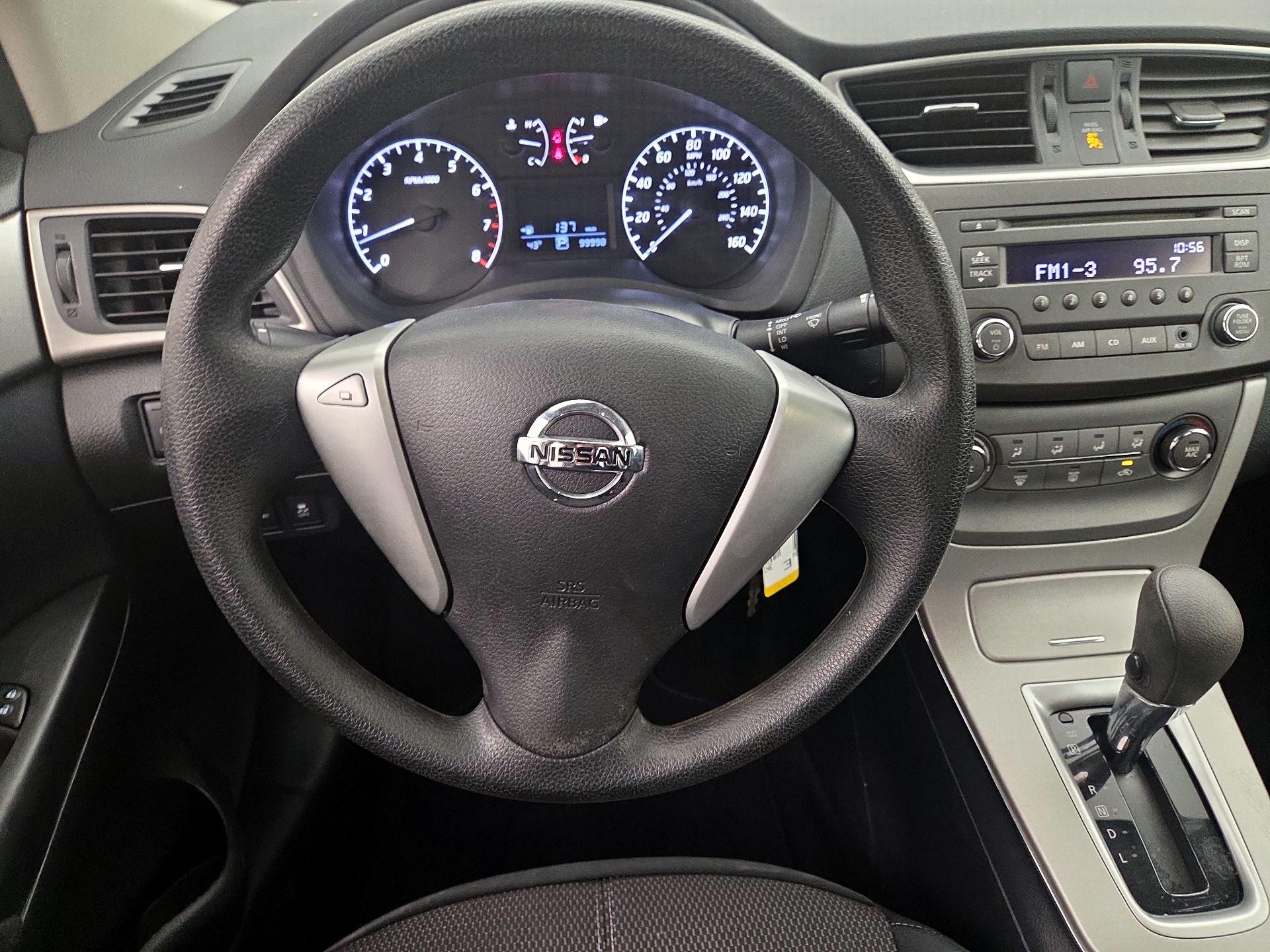 Thumbnail: 2014 Nissan Sentra - 10