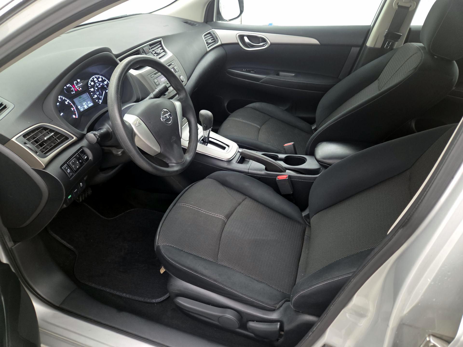 Thumbnail: 2014 Nissan Sentra - 11