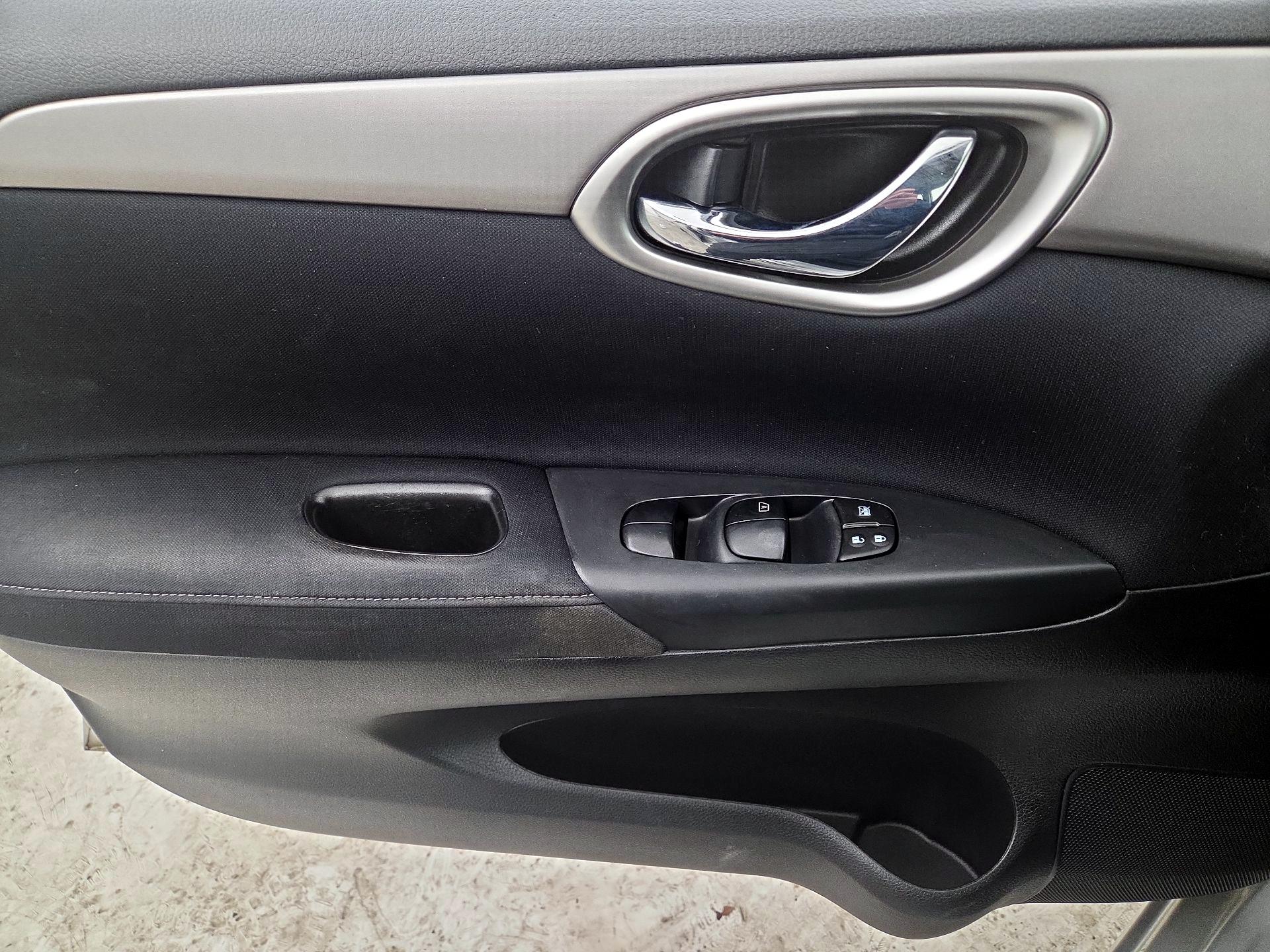 Thumbnail: 2014 Nissan Sentra - 12