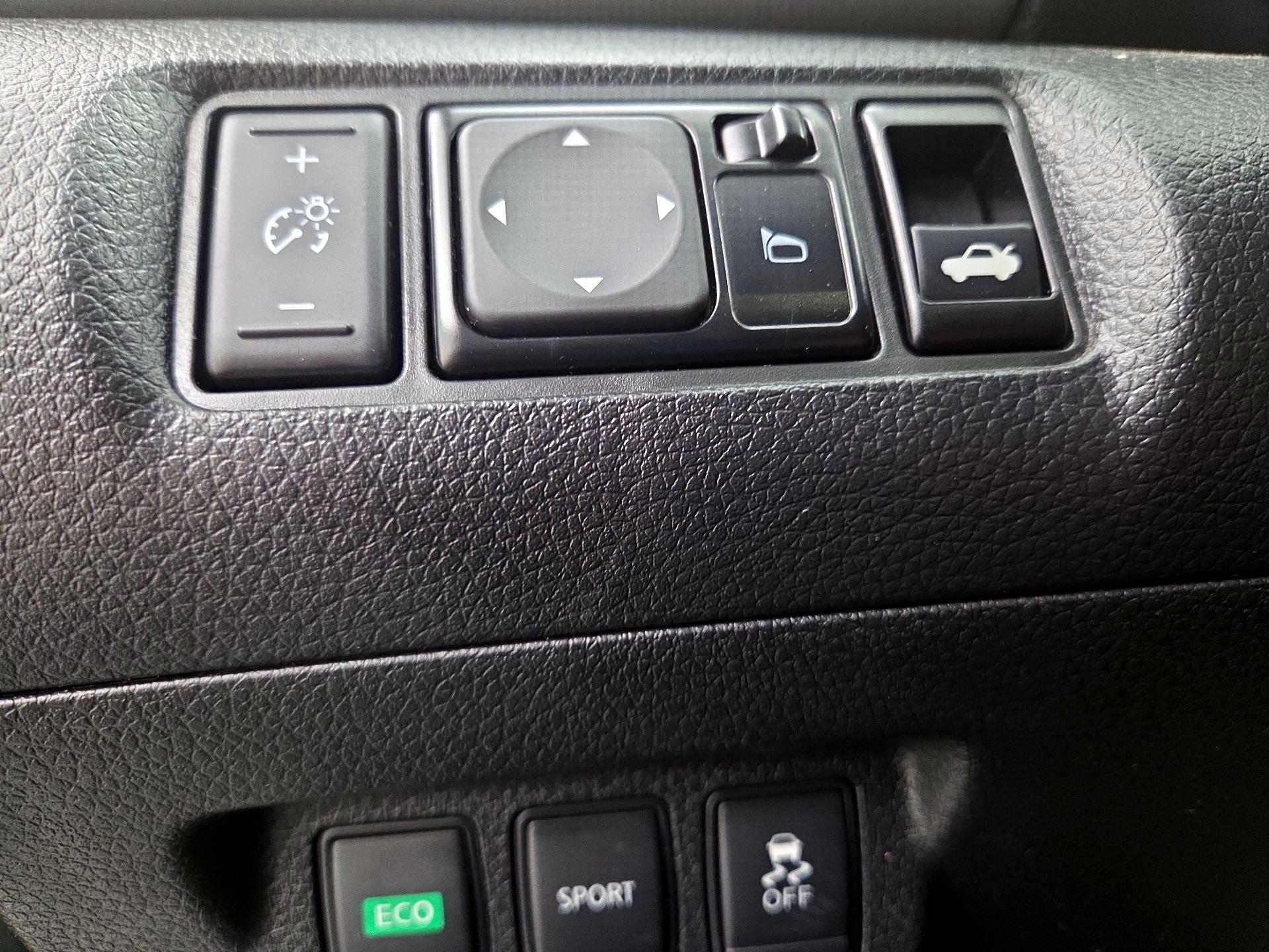 Thumbnail: 2014 Nissan Sentra - 13