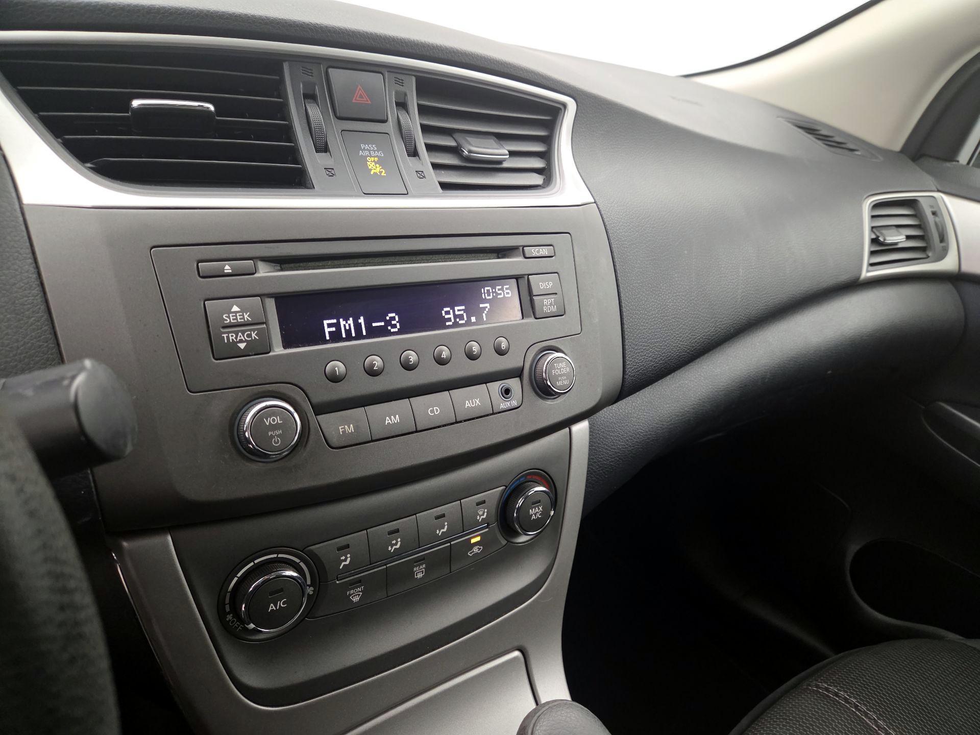 Thumbnail: 2014 Nissan Sentra - 14