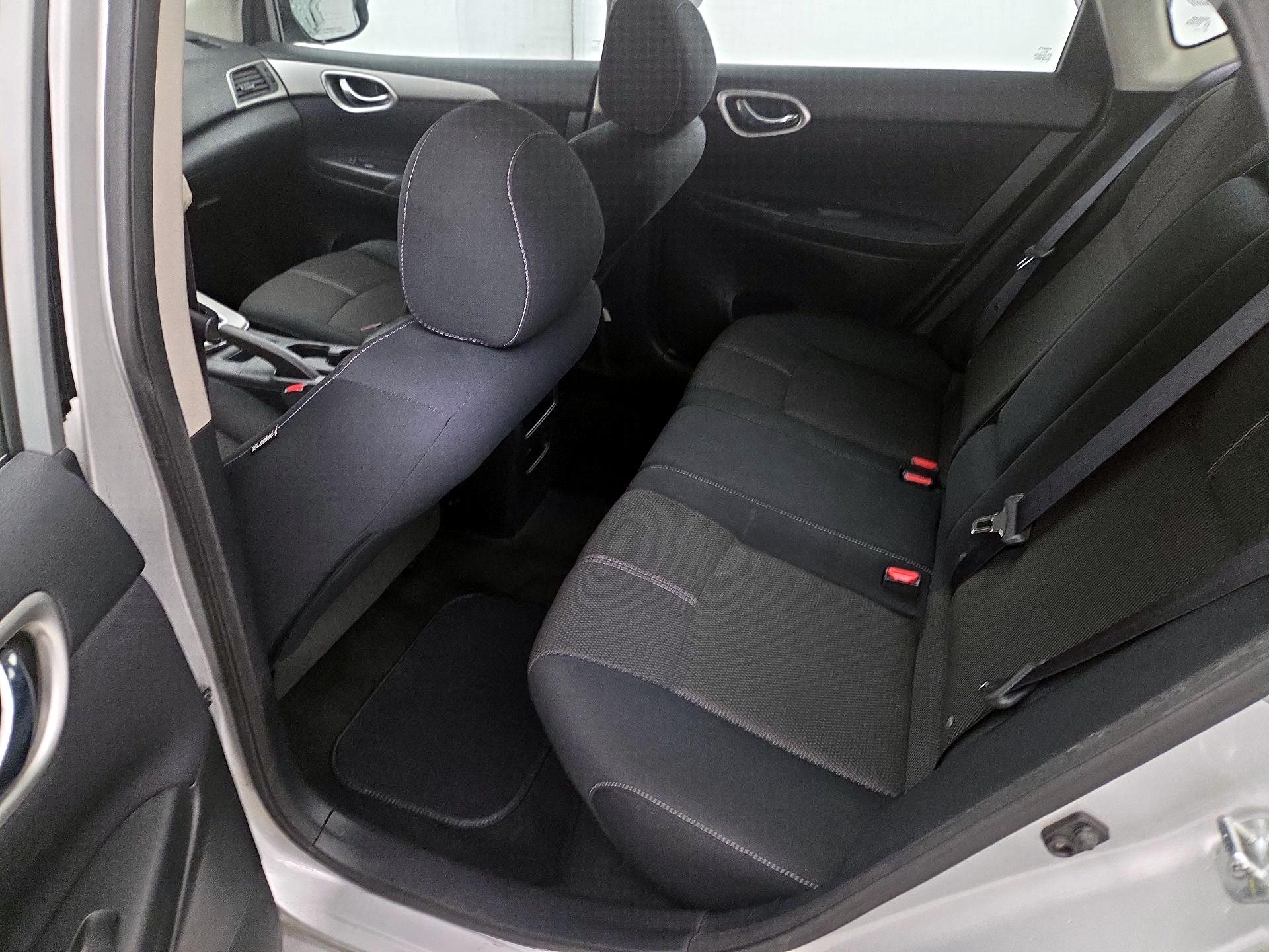 Thumbnail: 2014 Nissan Sentra - 17