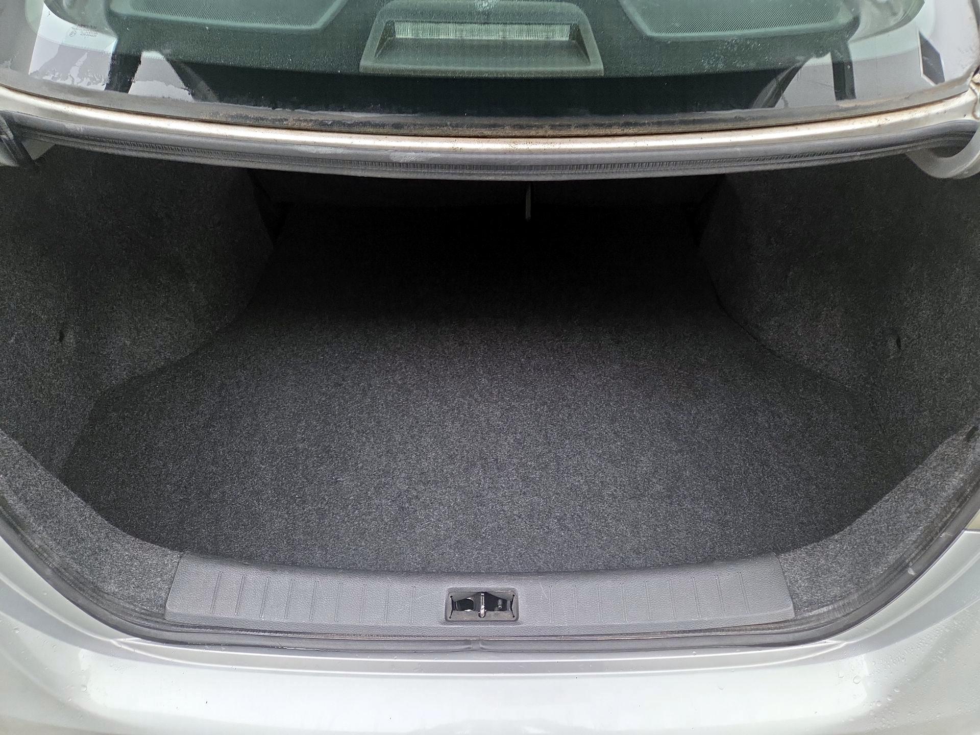 Thumbnail: 2014 Nissan Sentra - 18