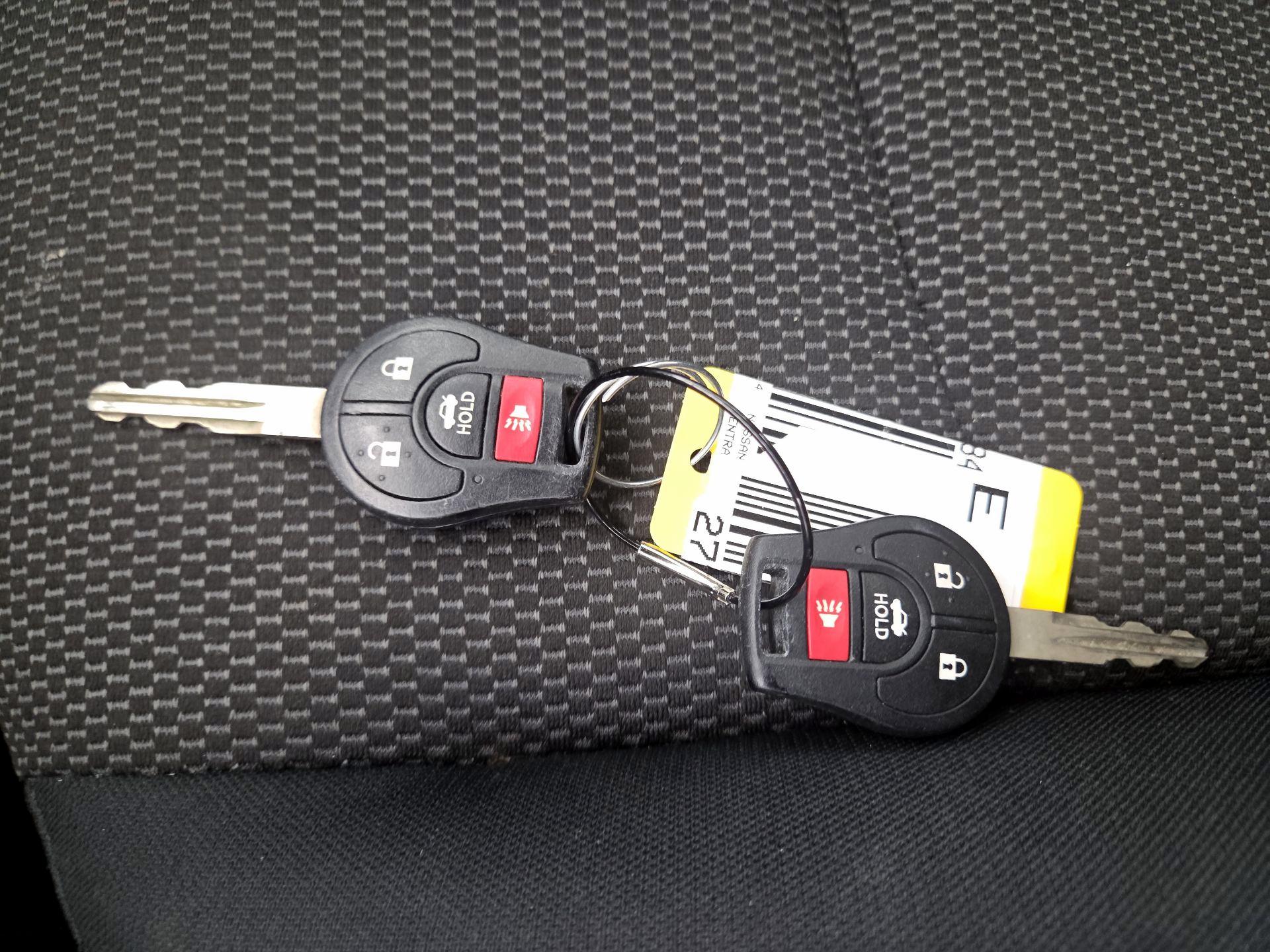 Thumbnail: 2014 Nissan Sentra - 20