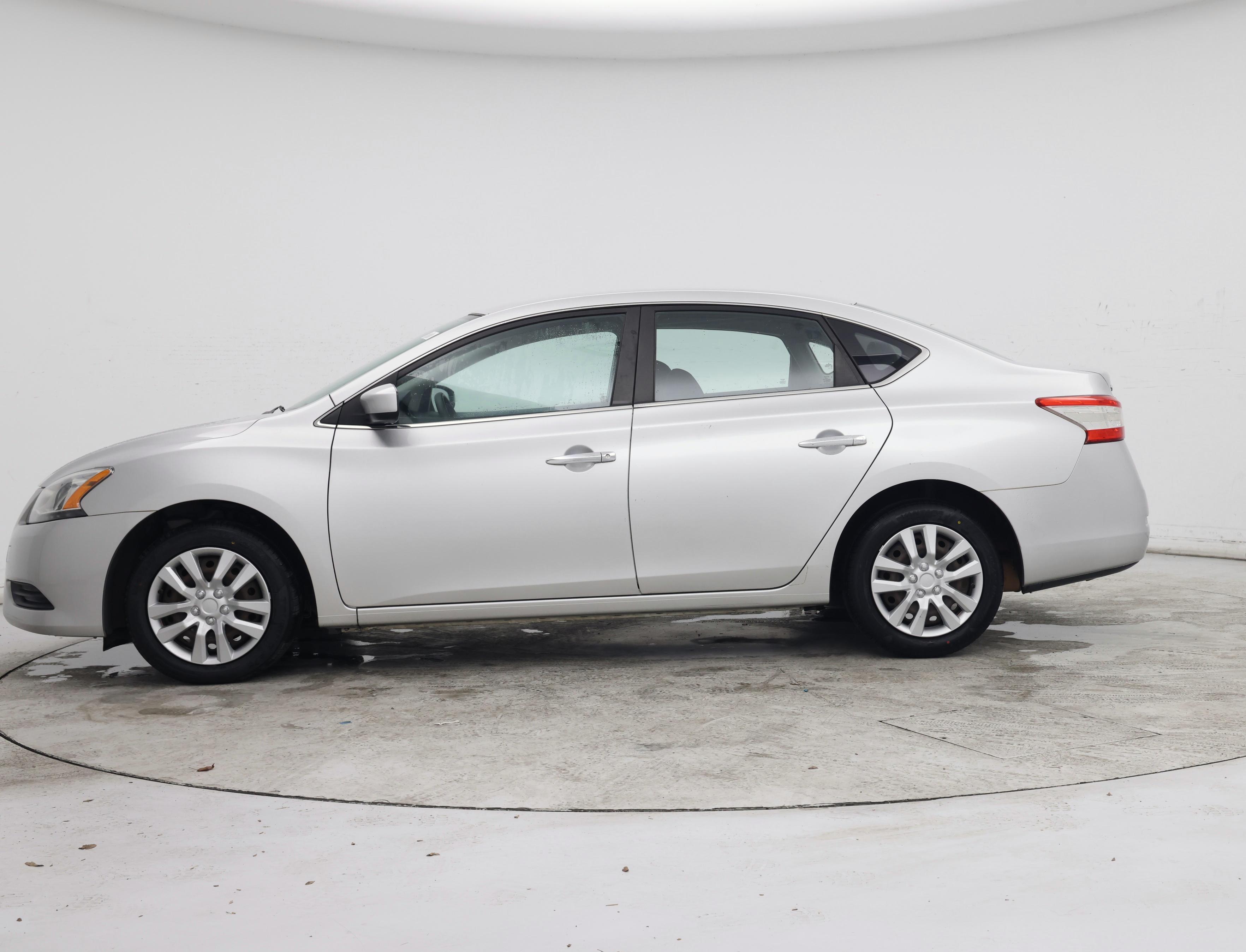 Thumbnail: 2014 Nissan Sentra - 3