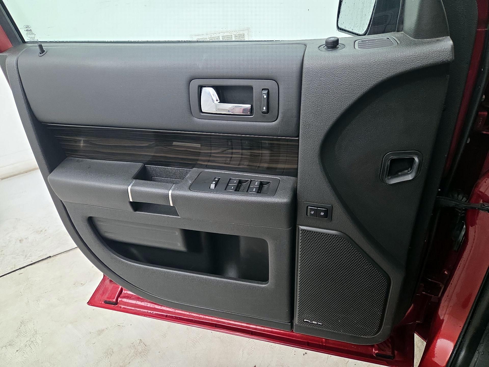 Thumbnail: 2019 Ford Flex - 12