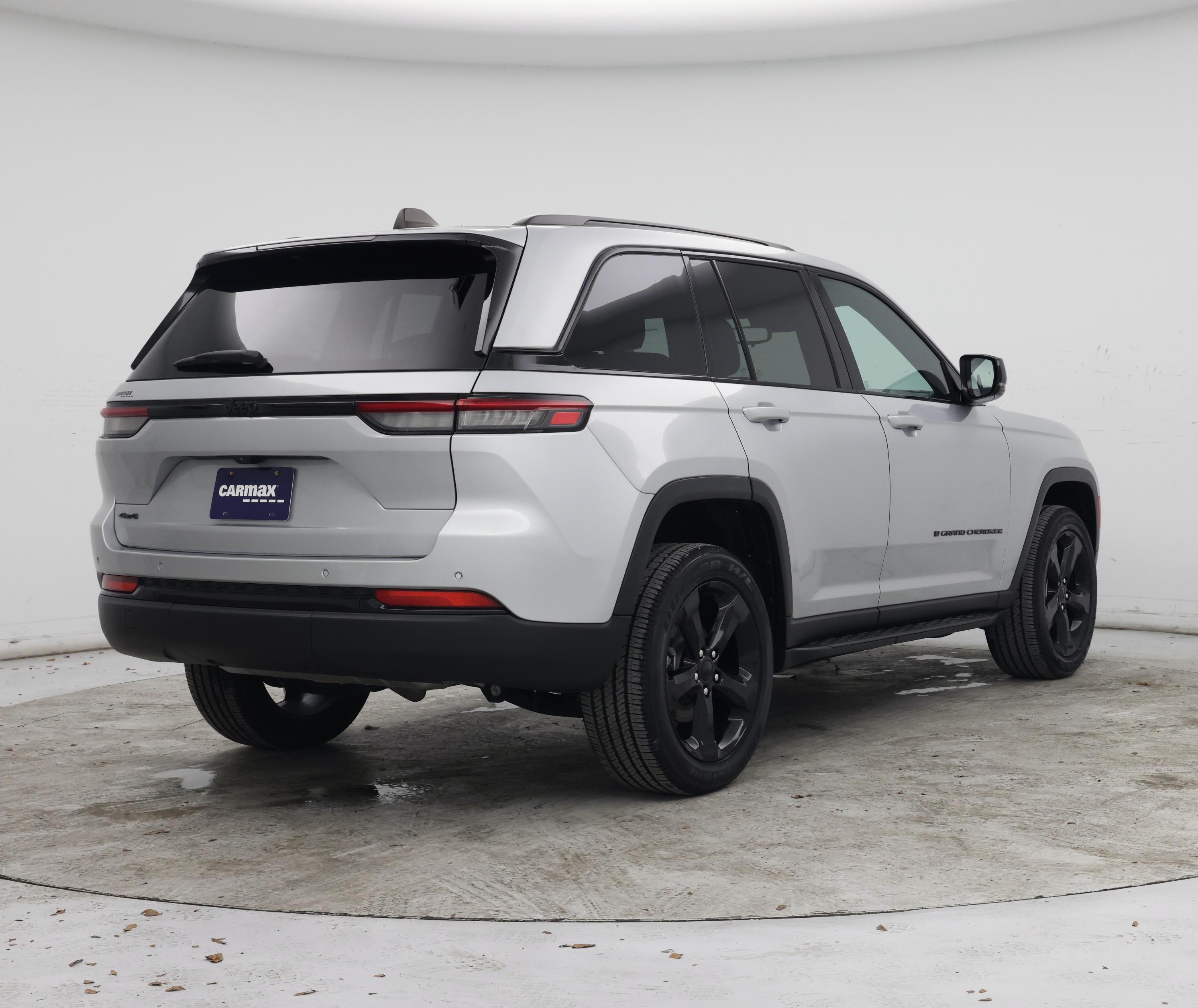 Thumbnail: 2023 Jeep Grand Cherokee - 8