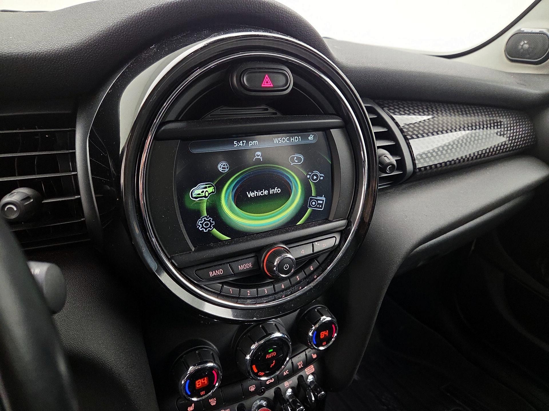 Thumbnail: 2018 MINI Cooper Hardtop - 14