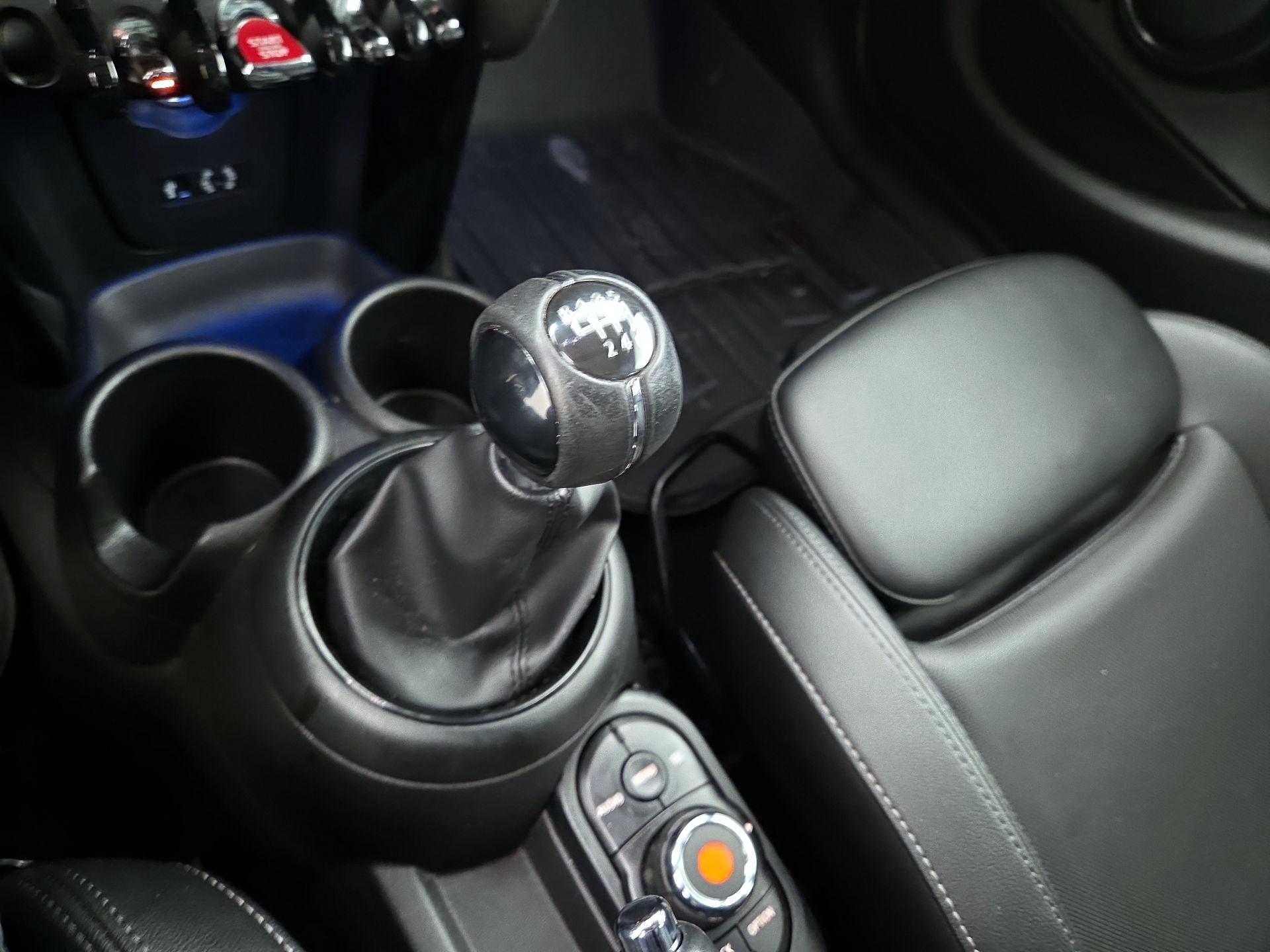 Thumbnail: 2018 MINI Cooper Hardtop - 16