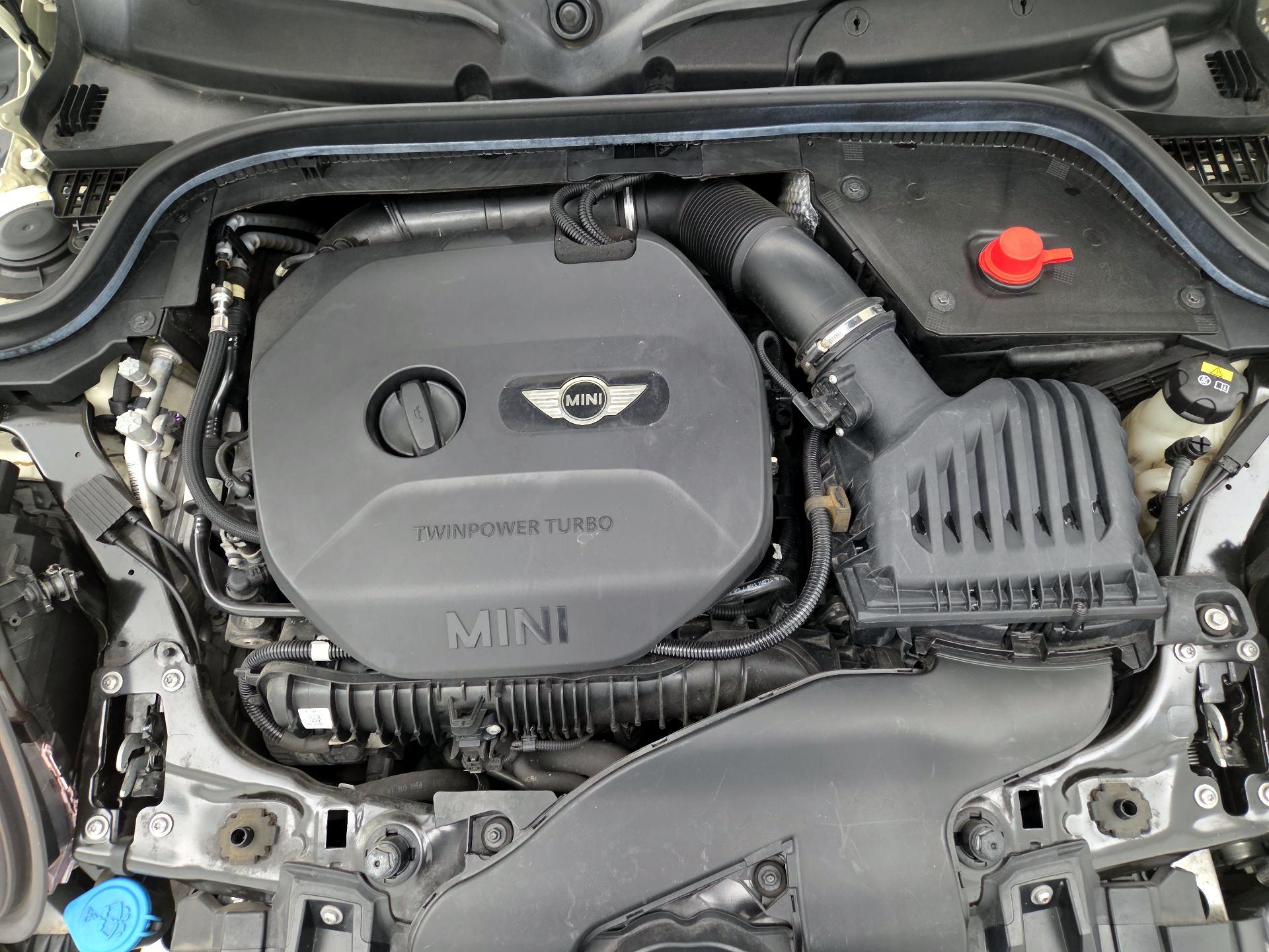 Thumbnail: 2018 MINI Cooper Hardtop - 20