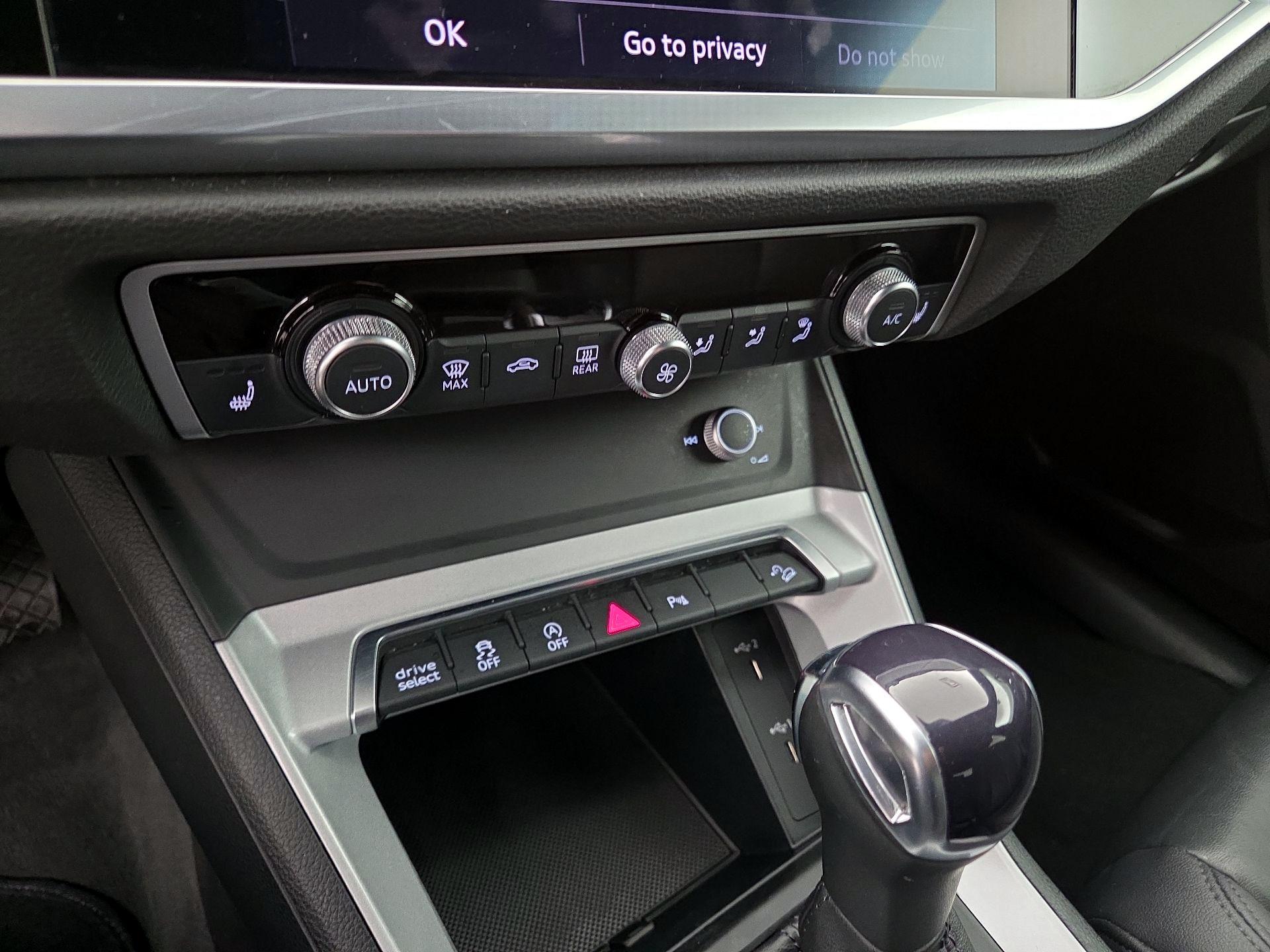 Thumbnail: 2022 Audi Q3 - 16