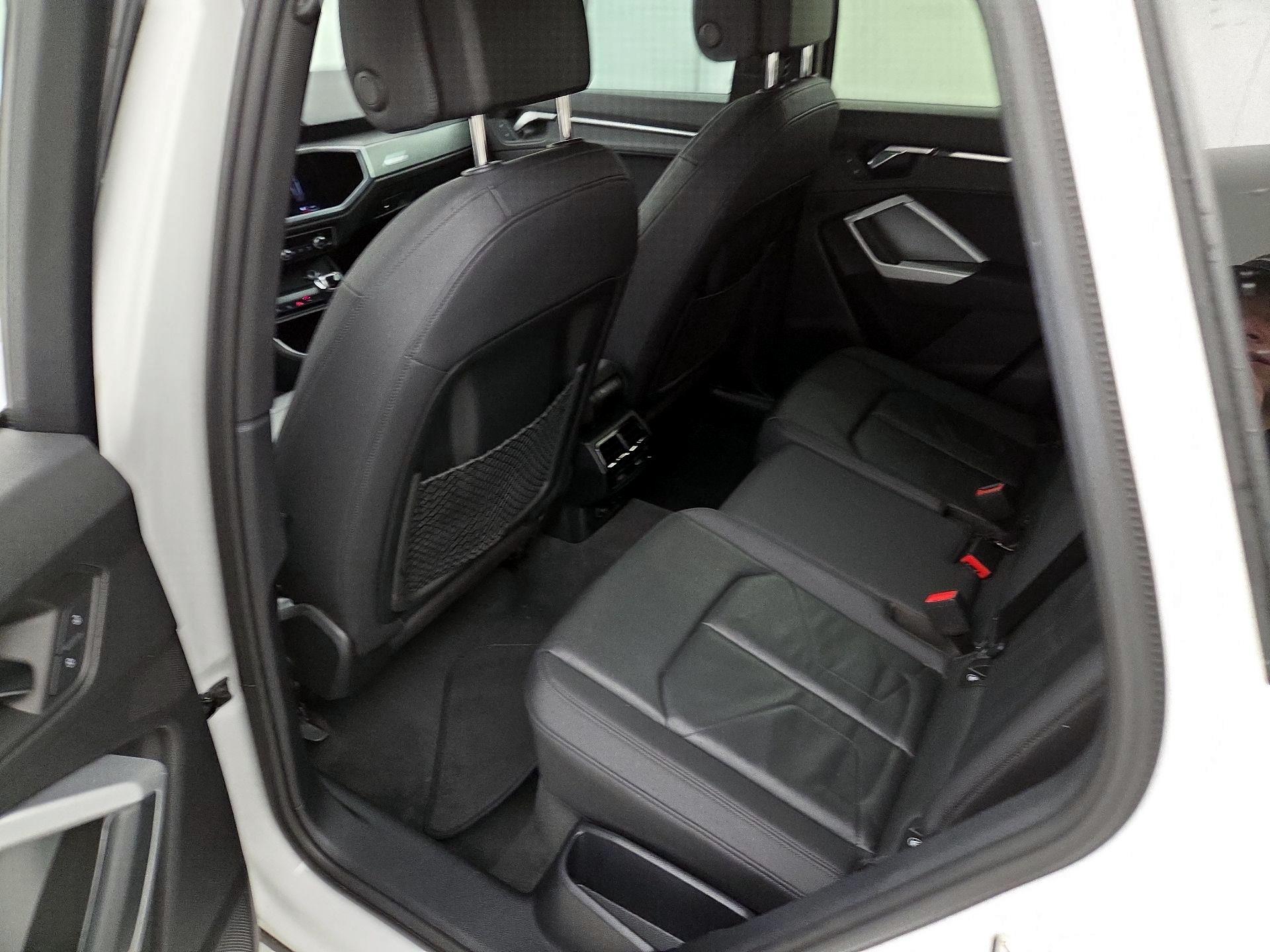 Thumbnail: 2022 Audi Q3 - 19