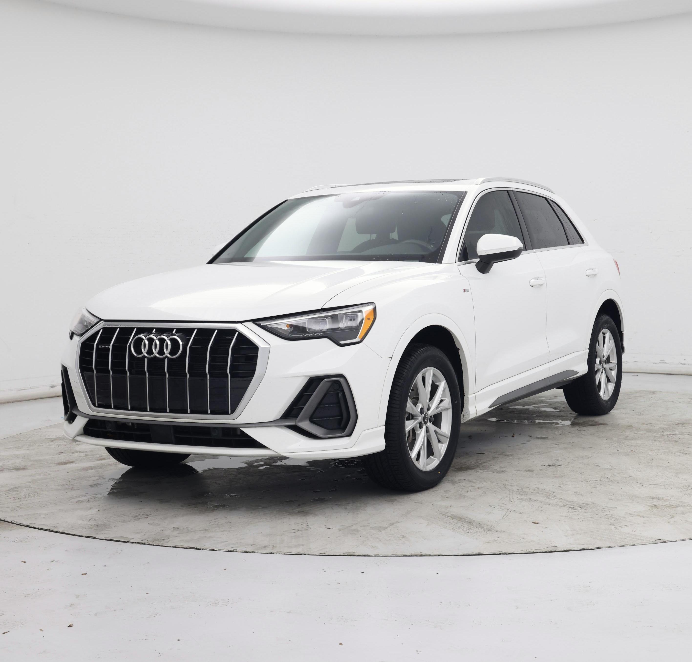 Thumbnail: 2022 Audi Q3 - 4