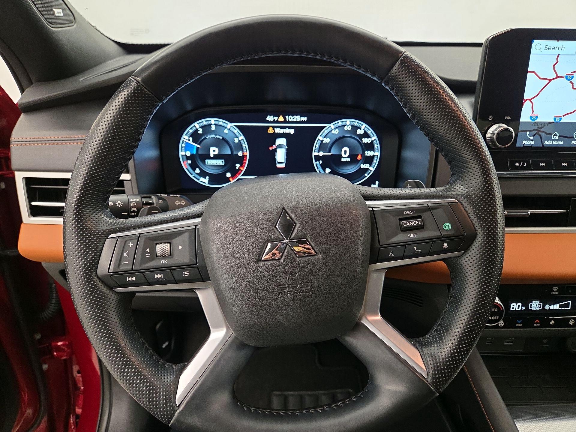 Thumbnail: 2024 Mitsubishi Outlander - 10