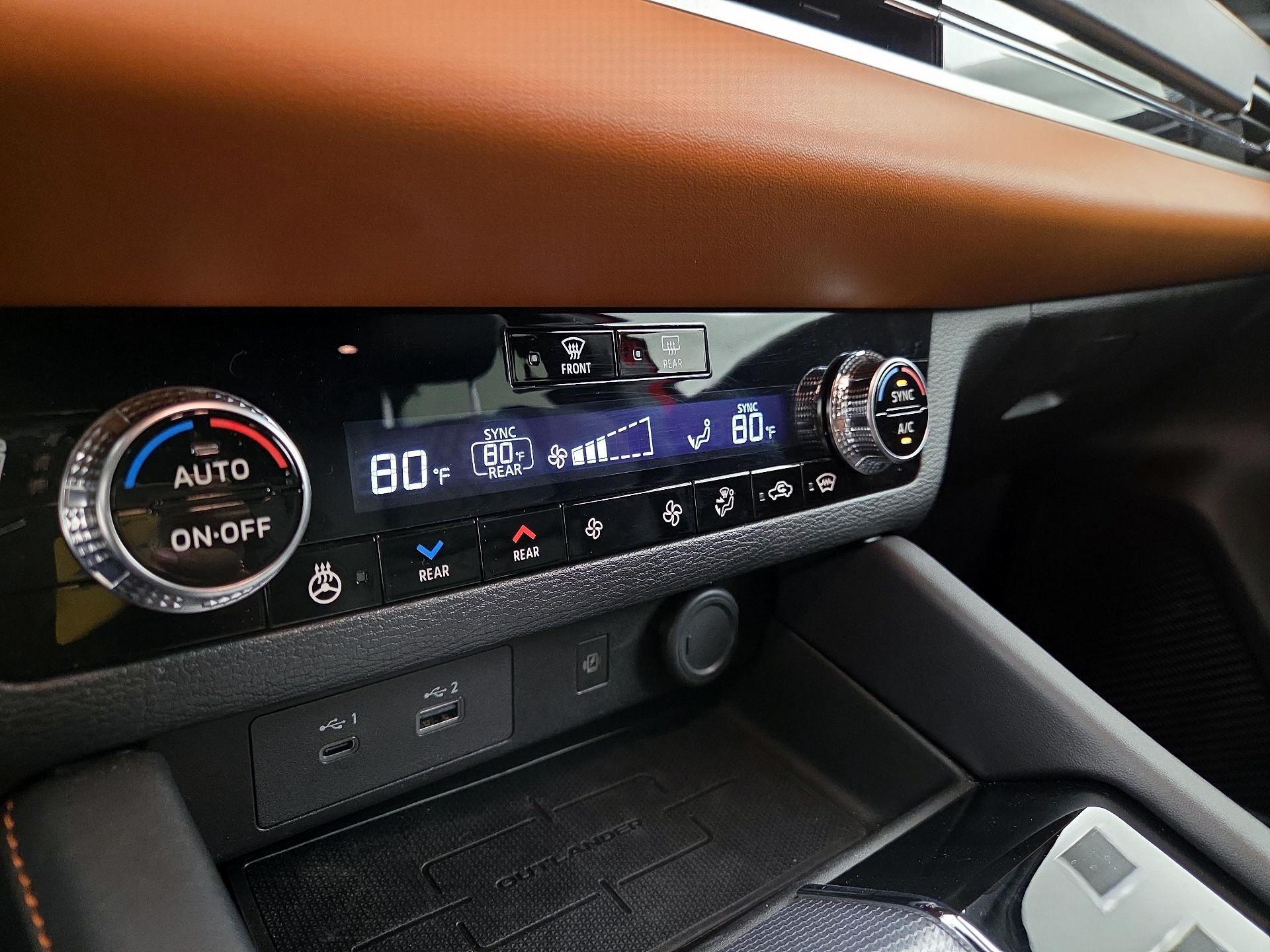 Thumbnail: 2024 Mitsubishi Outlander - 17