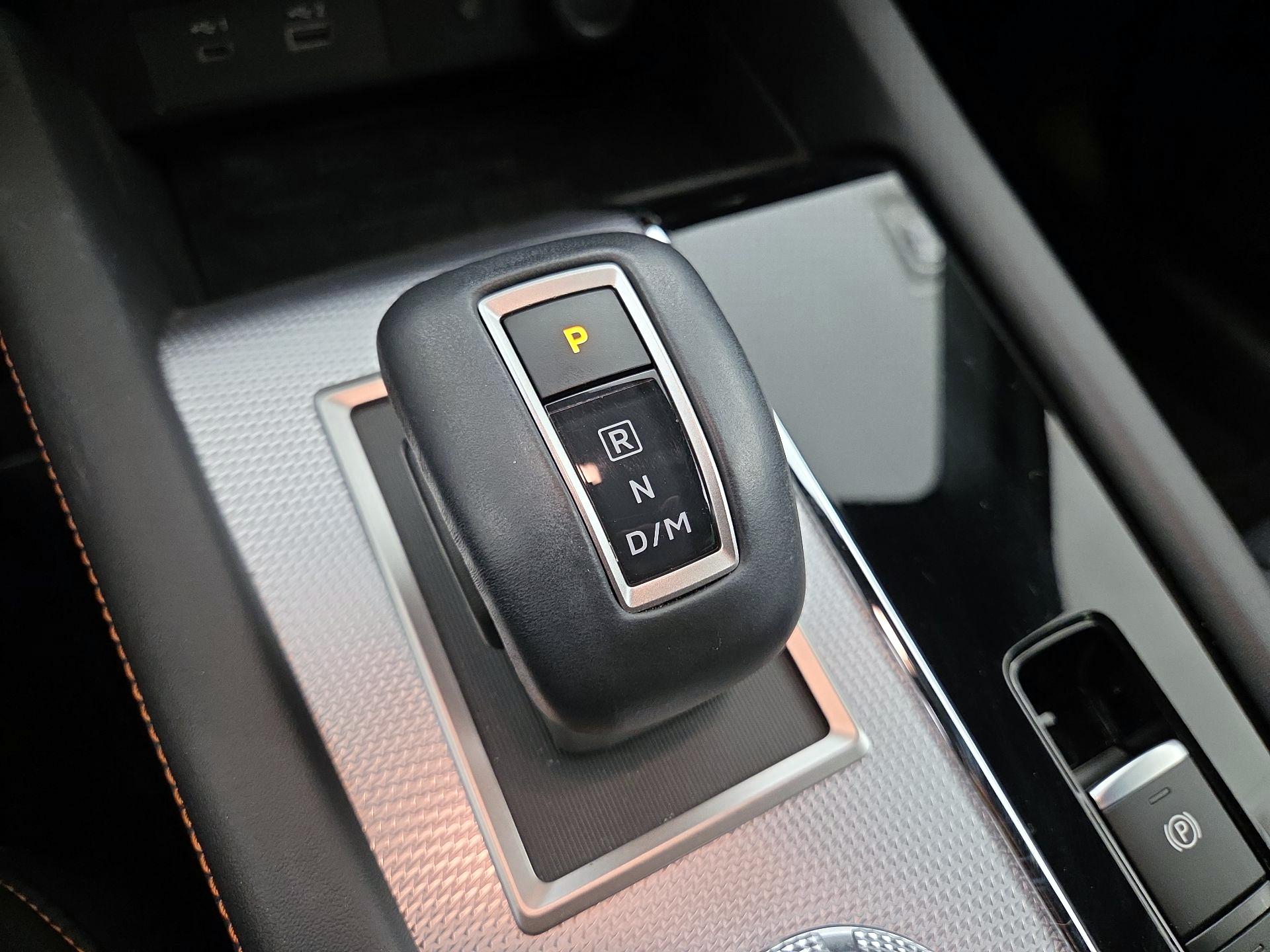 Thumbnail: 2024 Mitsubishi Outlander - 18