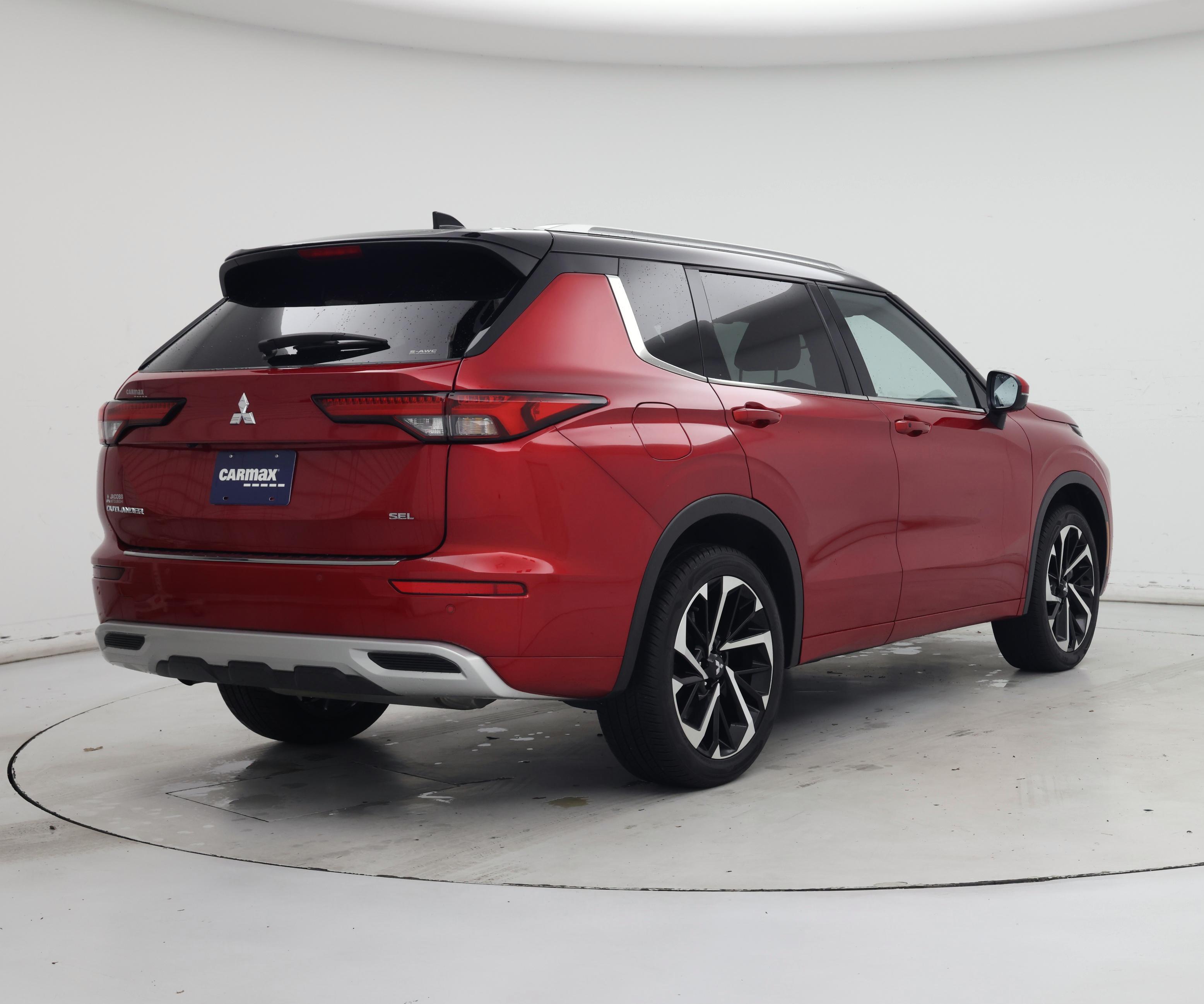 Thumbnail: 2024 Mitsubishi Outlander - 8