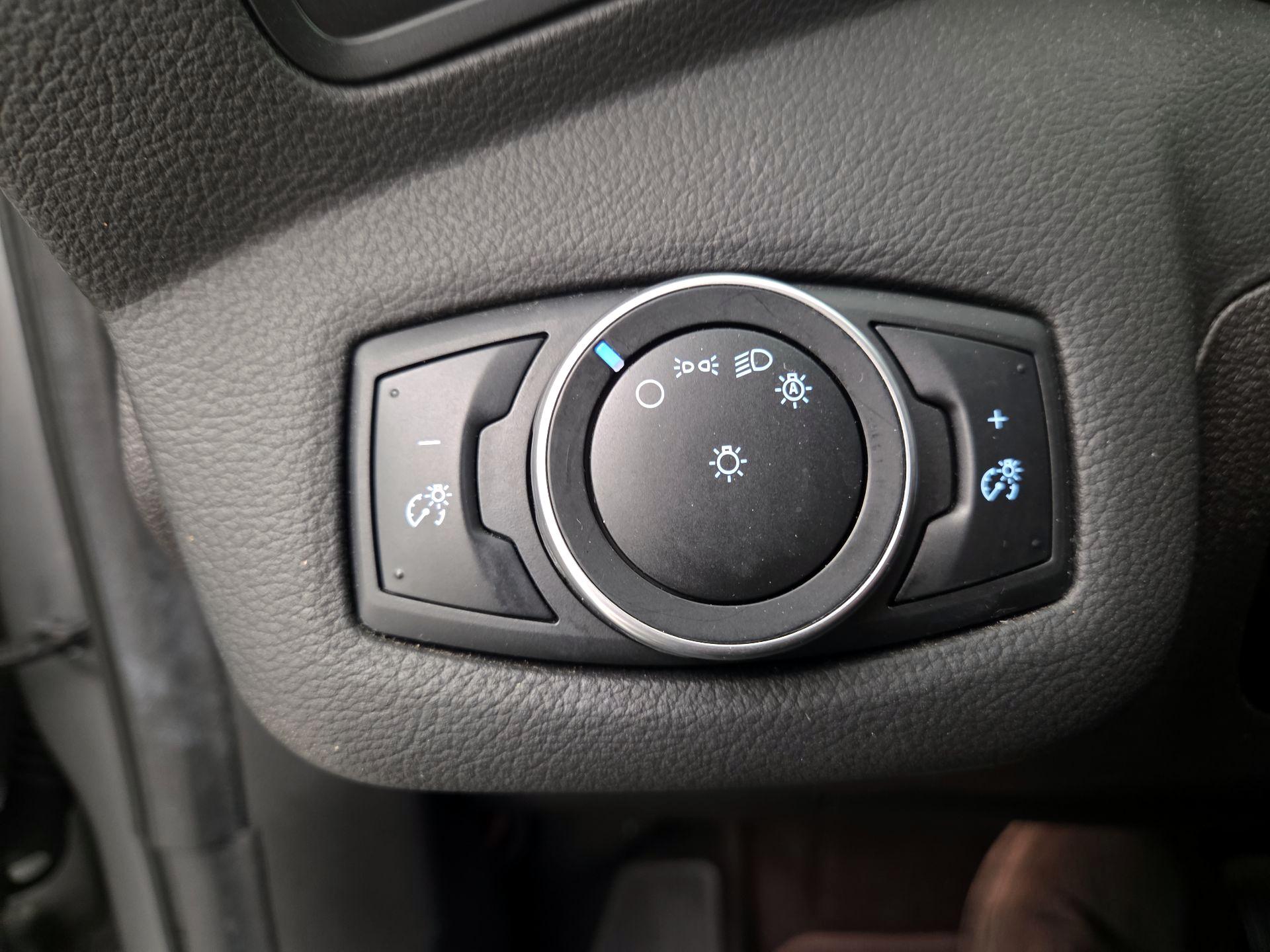 Thumbnail: 2016 Ford Escape - 13