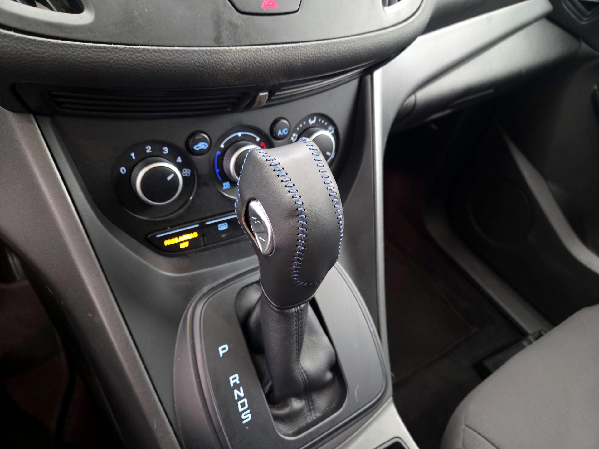 Thumbnail: 2016 Ford Escape - 15