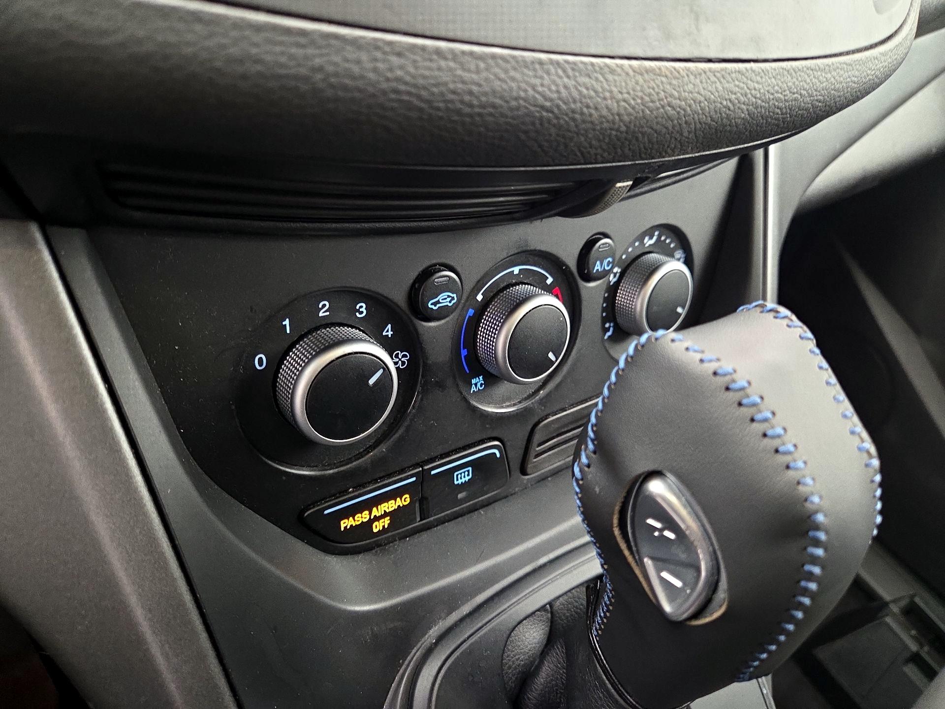 Thumbnail: 2016 Ford Escape - 16