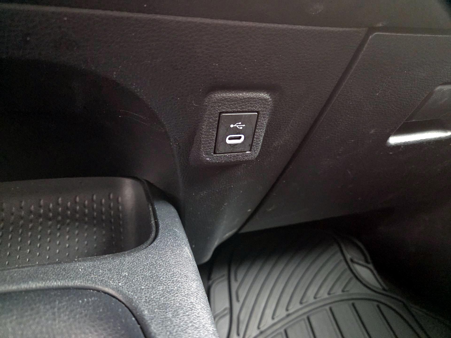 Thumbnail: 2023 Toyota Corolla - 18