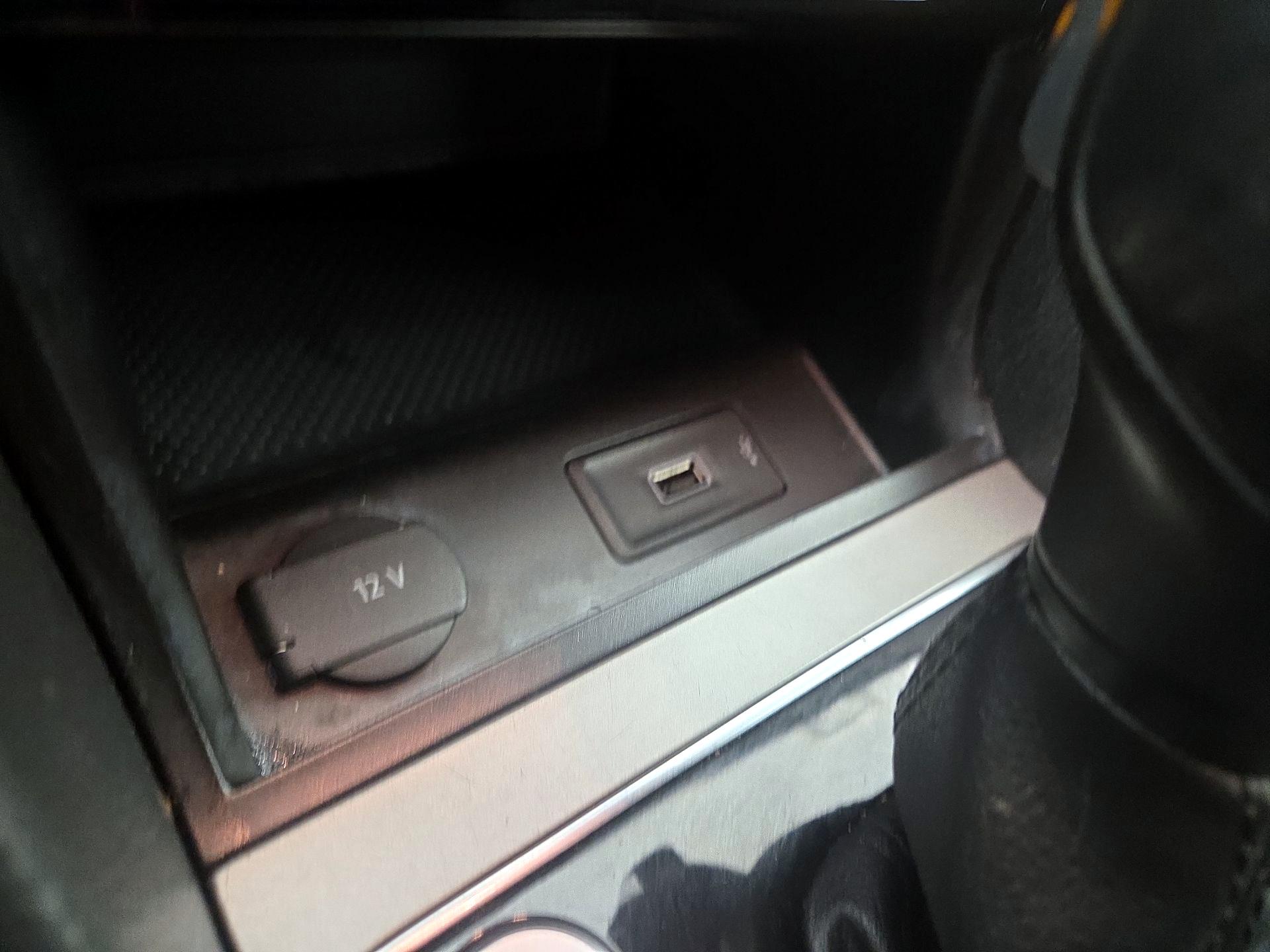 Thumbnail: 2021 Volkswagen Passat - 18