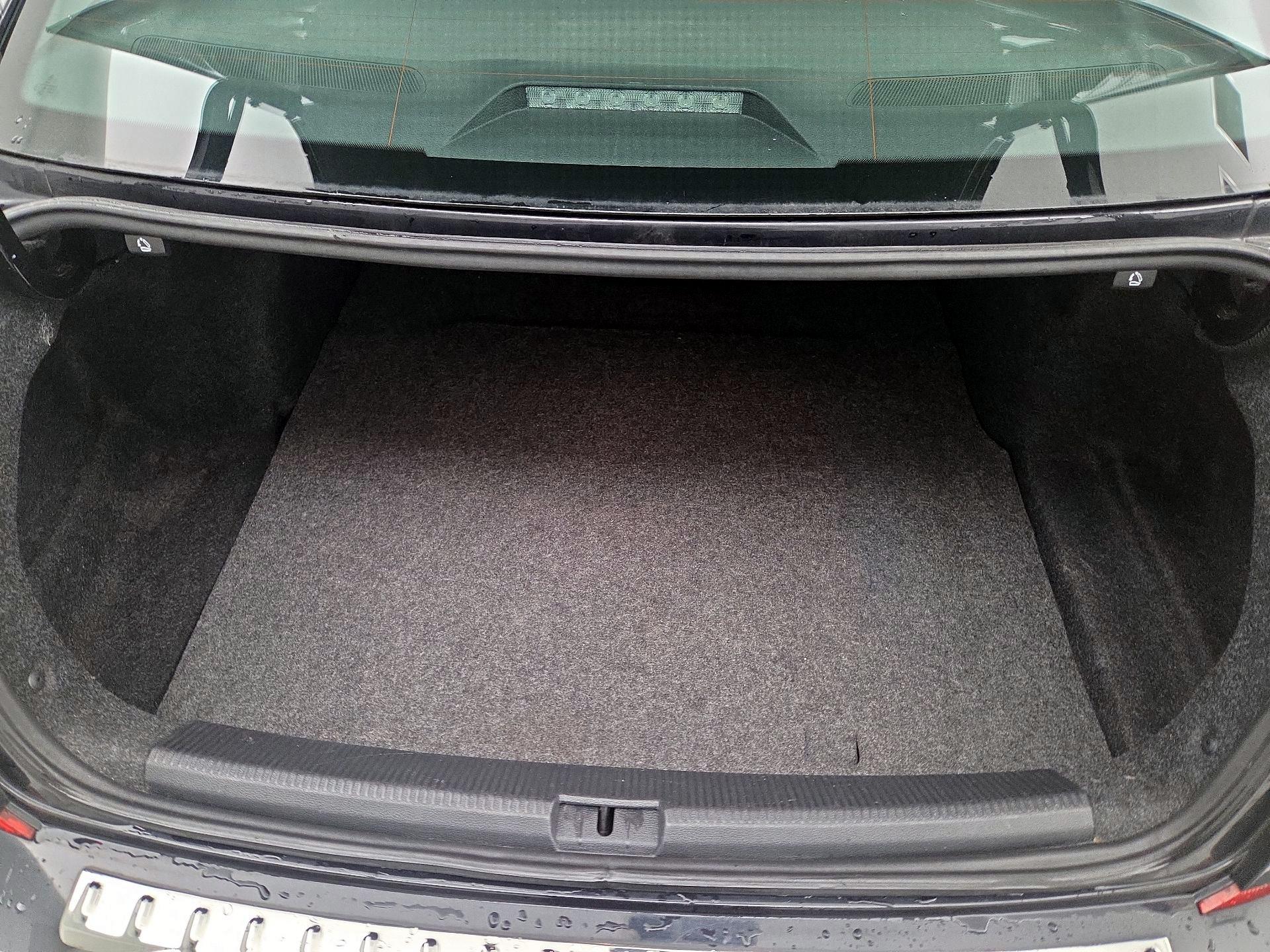 Thumbnail: 2021 Volkswagen Passat - 20