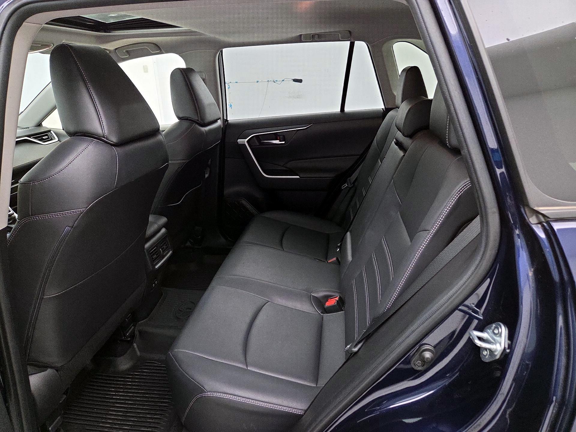 Thumbnail: 2019 Toyota RAV4 - 20