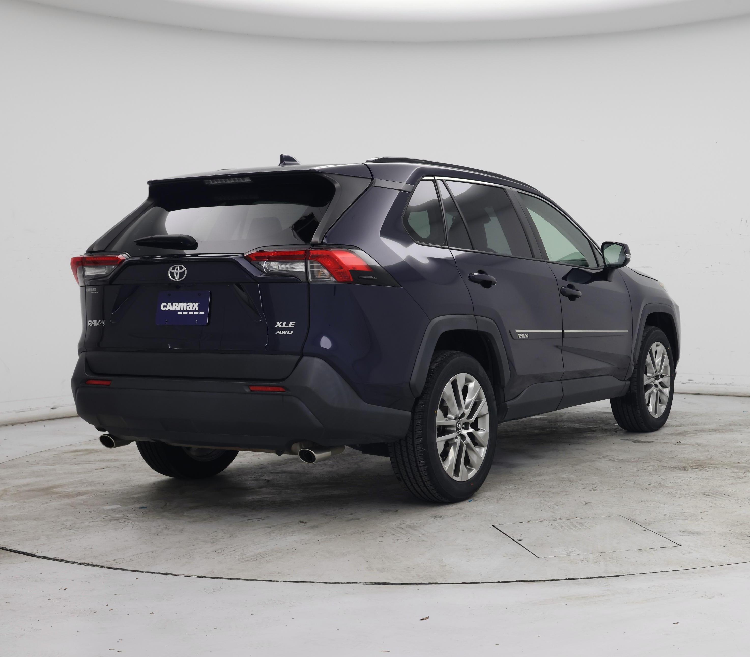 Thumbnail: 2019 Toyota RAV4 - 8