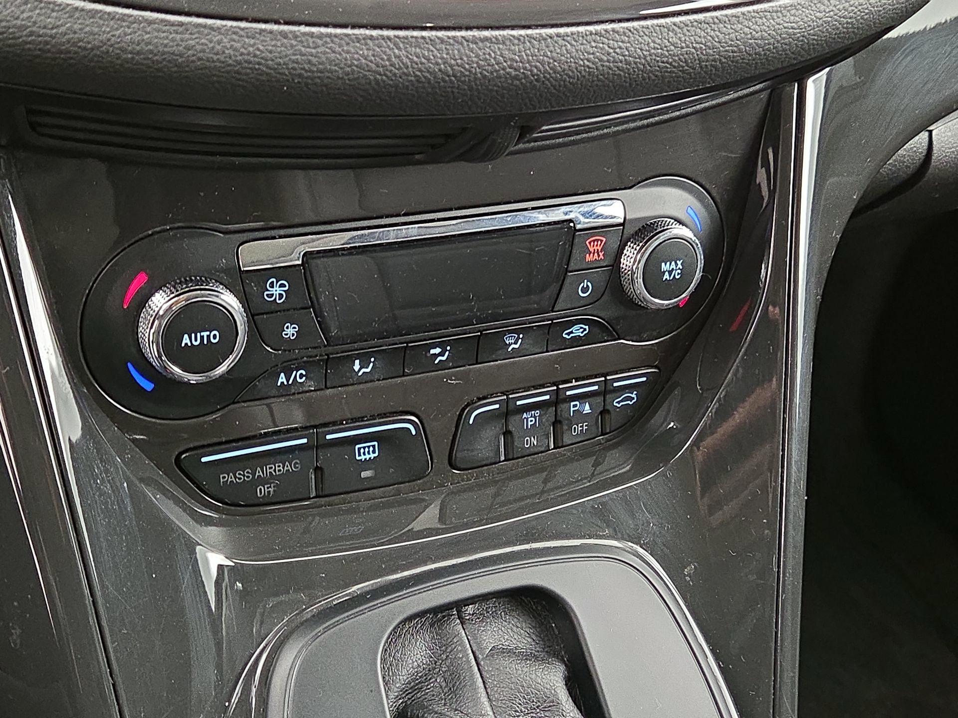 Thumbnail: 2014 Ford Escape - 16