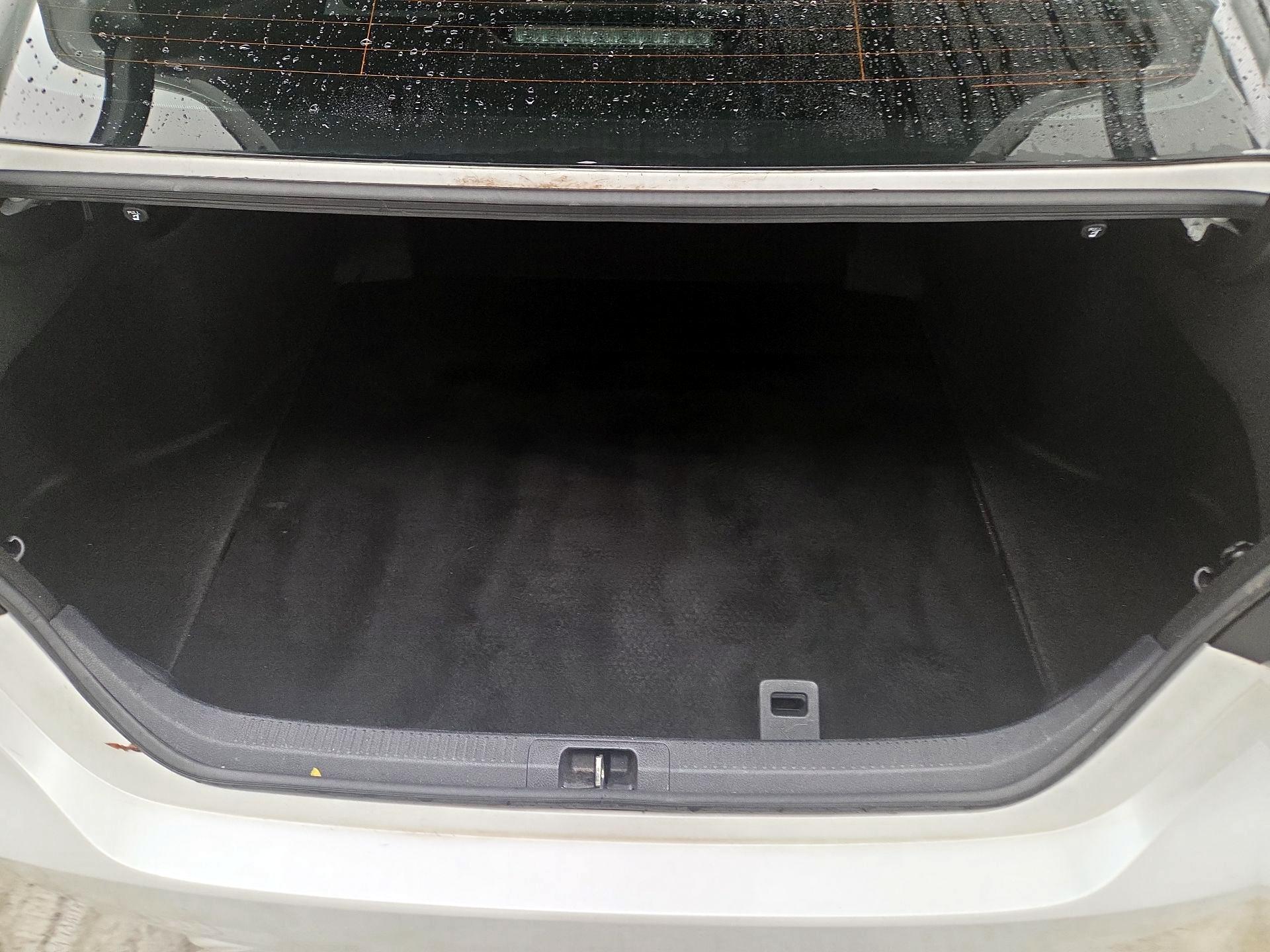 Thumbnail: 2021 Toyota Camry - 20