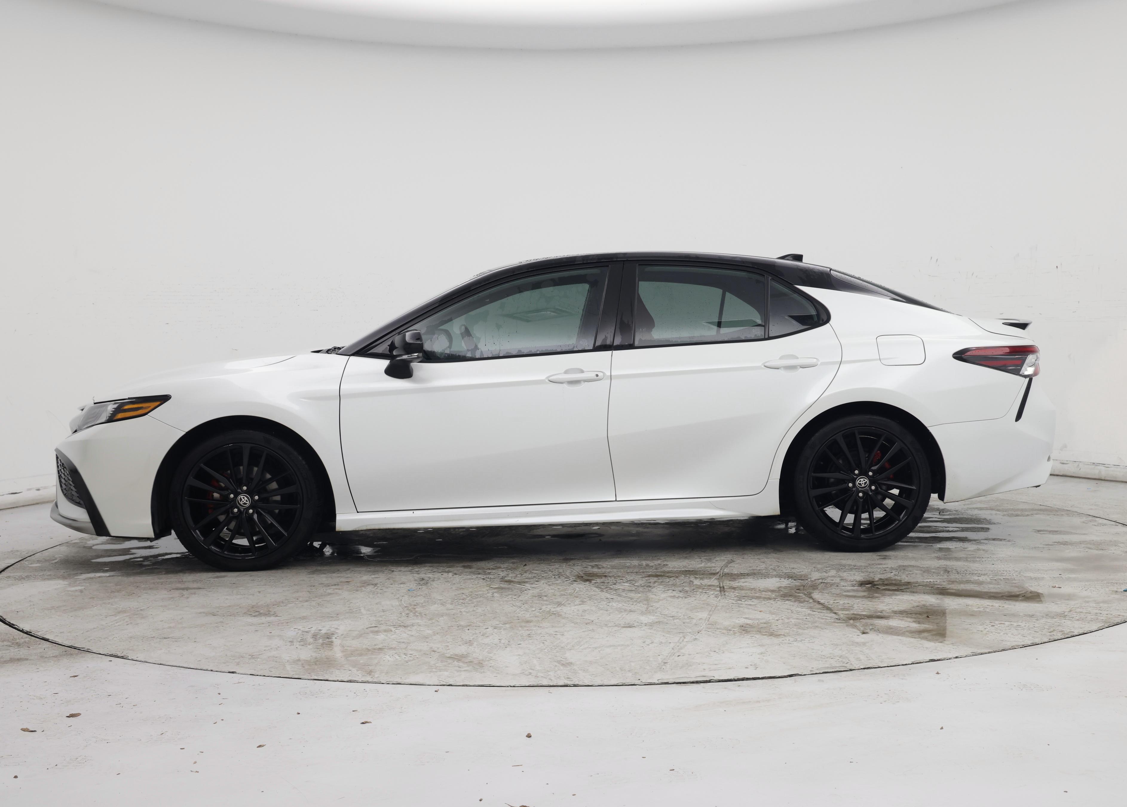 Thumbnail: 2021 Toyota Camry - 3