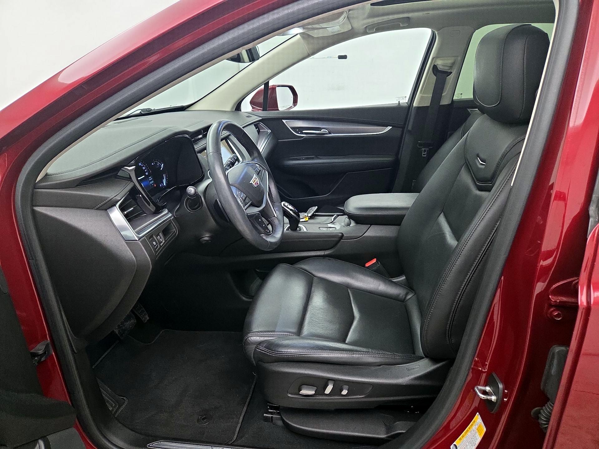 Thumbnail: 2018 Cadillac XT5 - 11