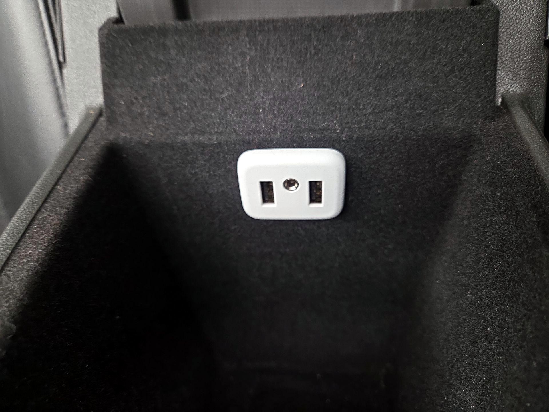 Thumbnail: 2018 Cadillac XT5 - 19