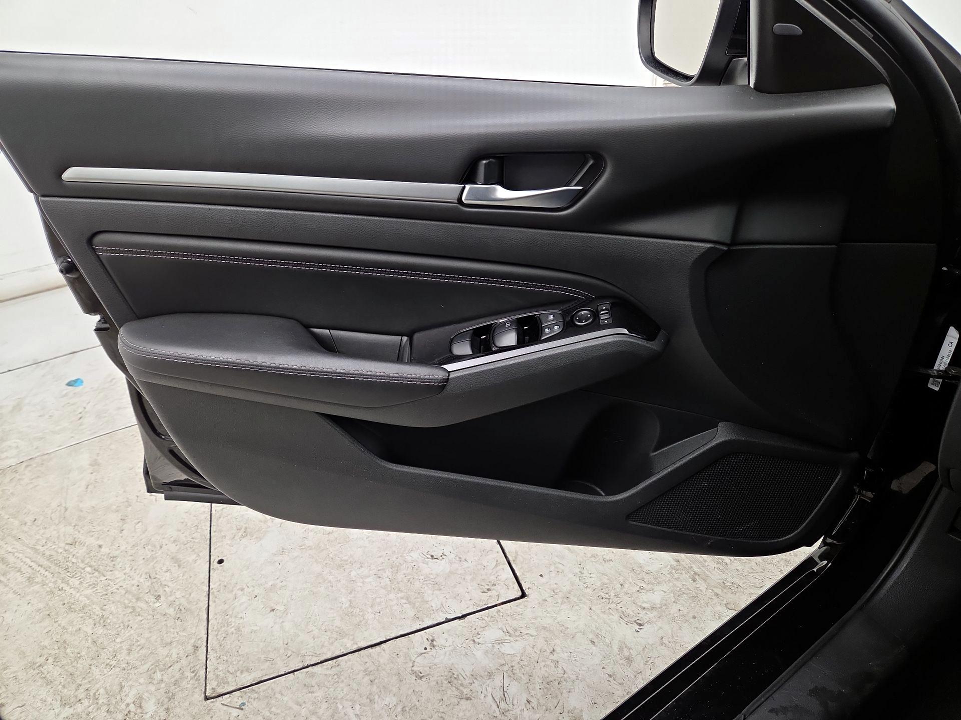 Thumbnail: 2021 Nissan Altima - 12