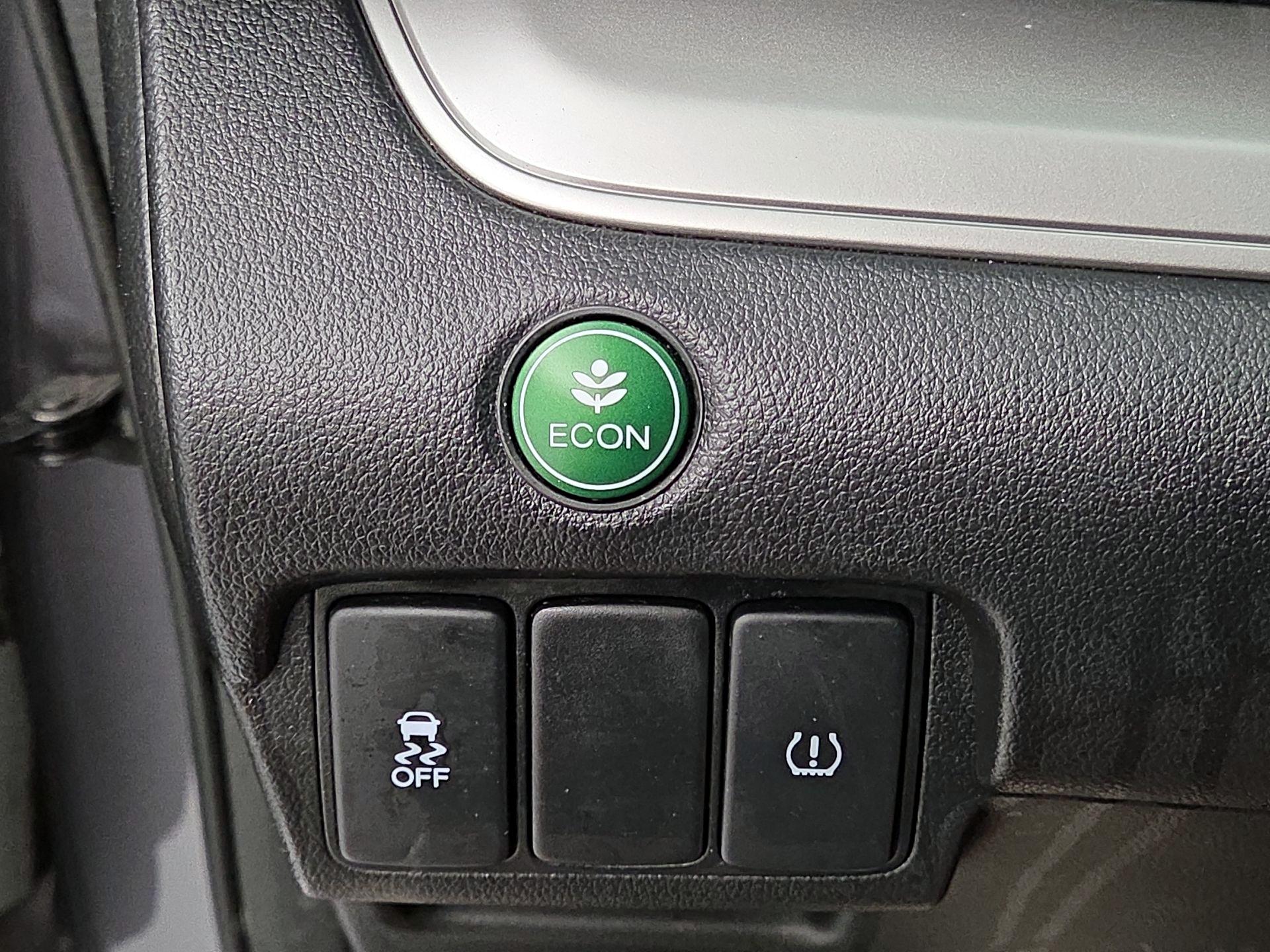 Thumbnail: 2016 Honda CR-V - 13