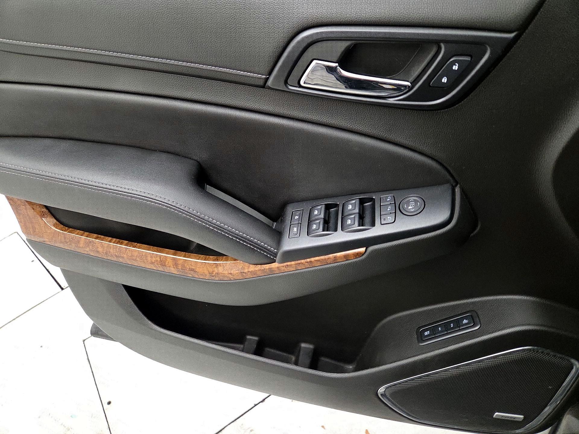 Thumbnail: 2015 Chevrolet Tahoe - 12